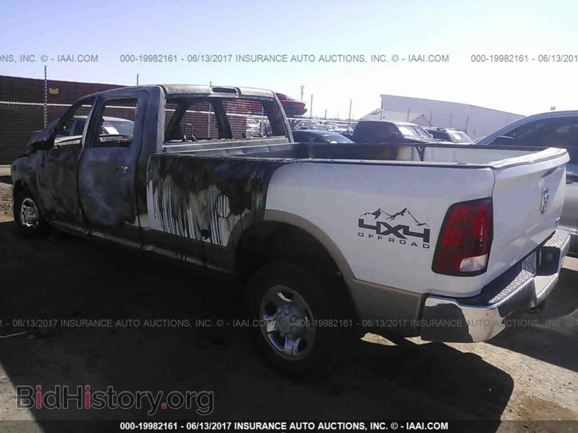 2011 Dodge Ram 3500 - VIN: 3D73Y3CL5BG622269 - Фото 3