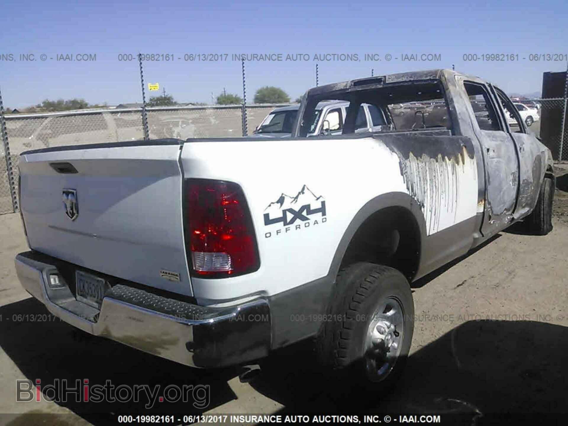 2011 Dodge Ram 3500 - VIN: 3D73Y3CL5BG622269 - Фото 4