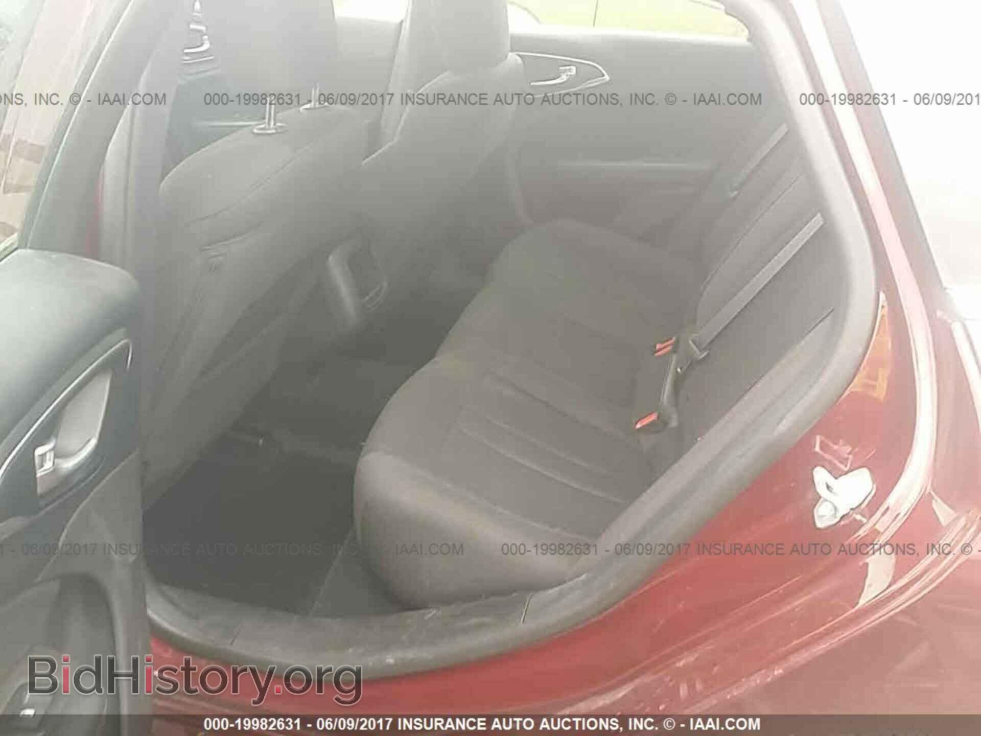 2016 Chrysler 200 - VIN: 1C3CCCAB0GN167675 - Photo 8