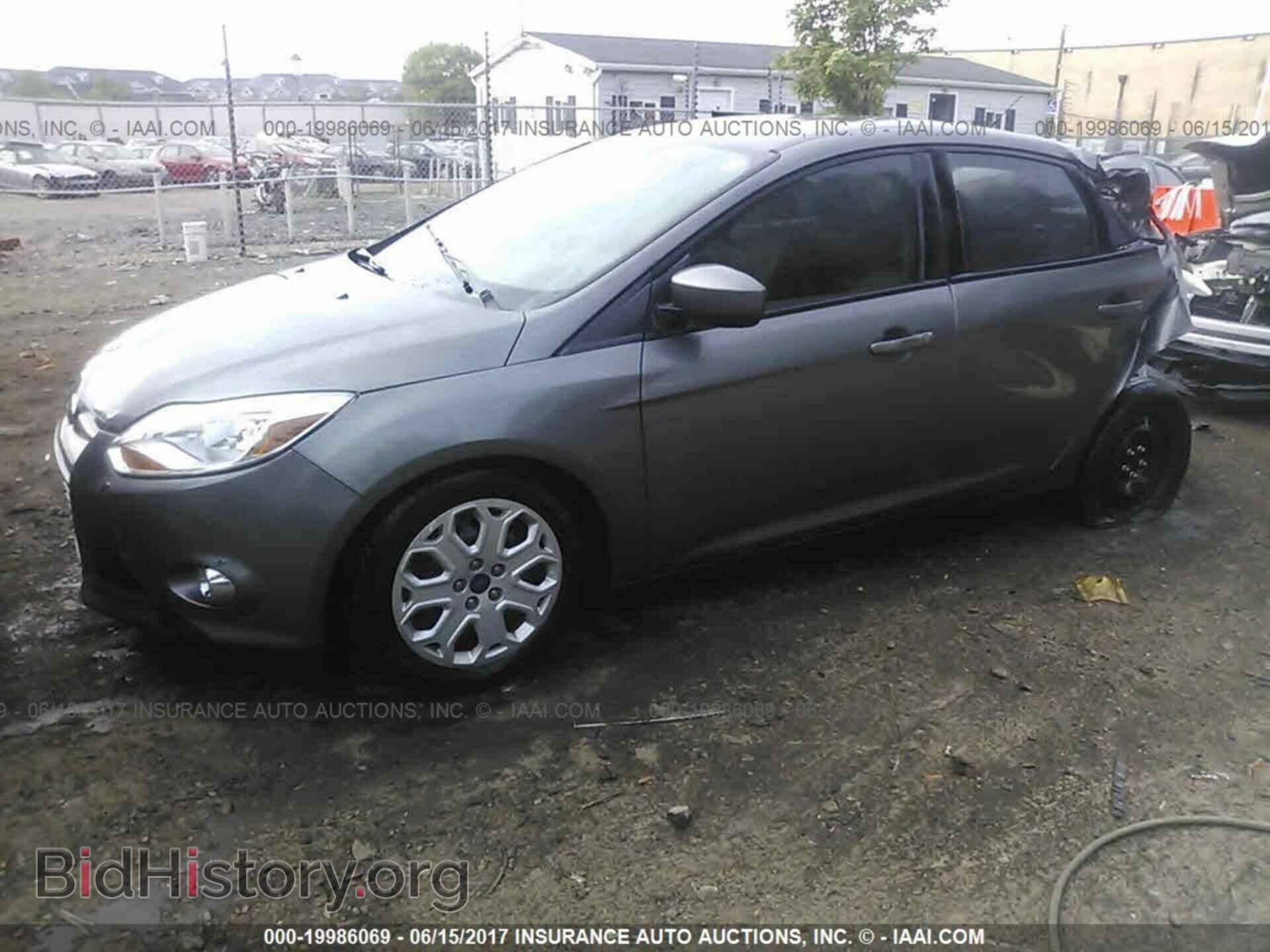 2012 Ford Focus - VIN: 1FAHP3F26CL367681 - Photo 2