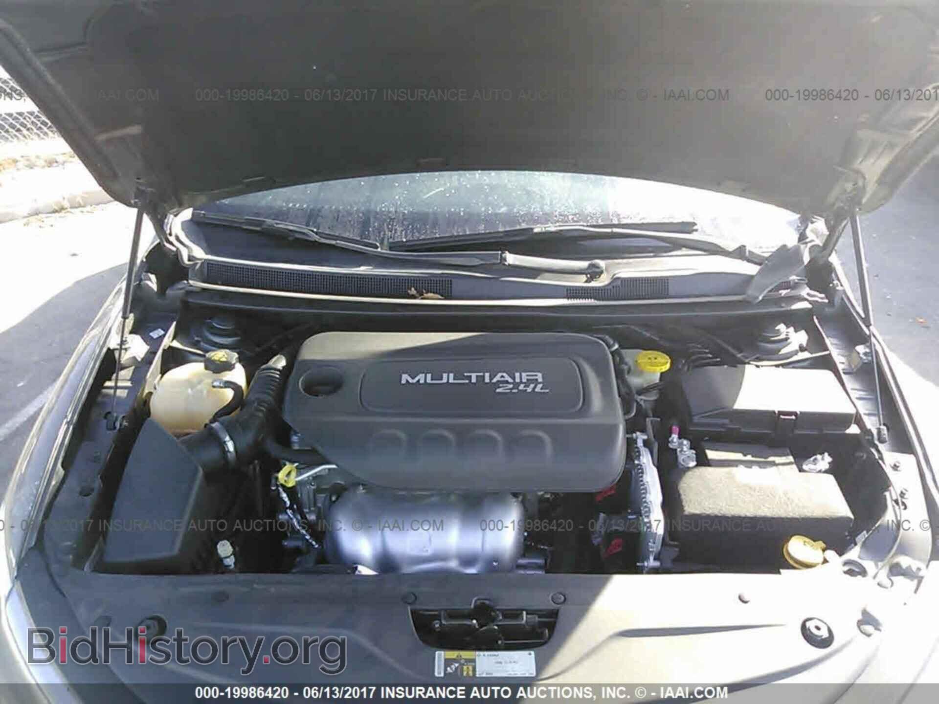2015 Chrysler 200 - VIN: 1C3CCCAB4FN611297 - Фото 10