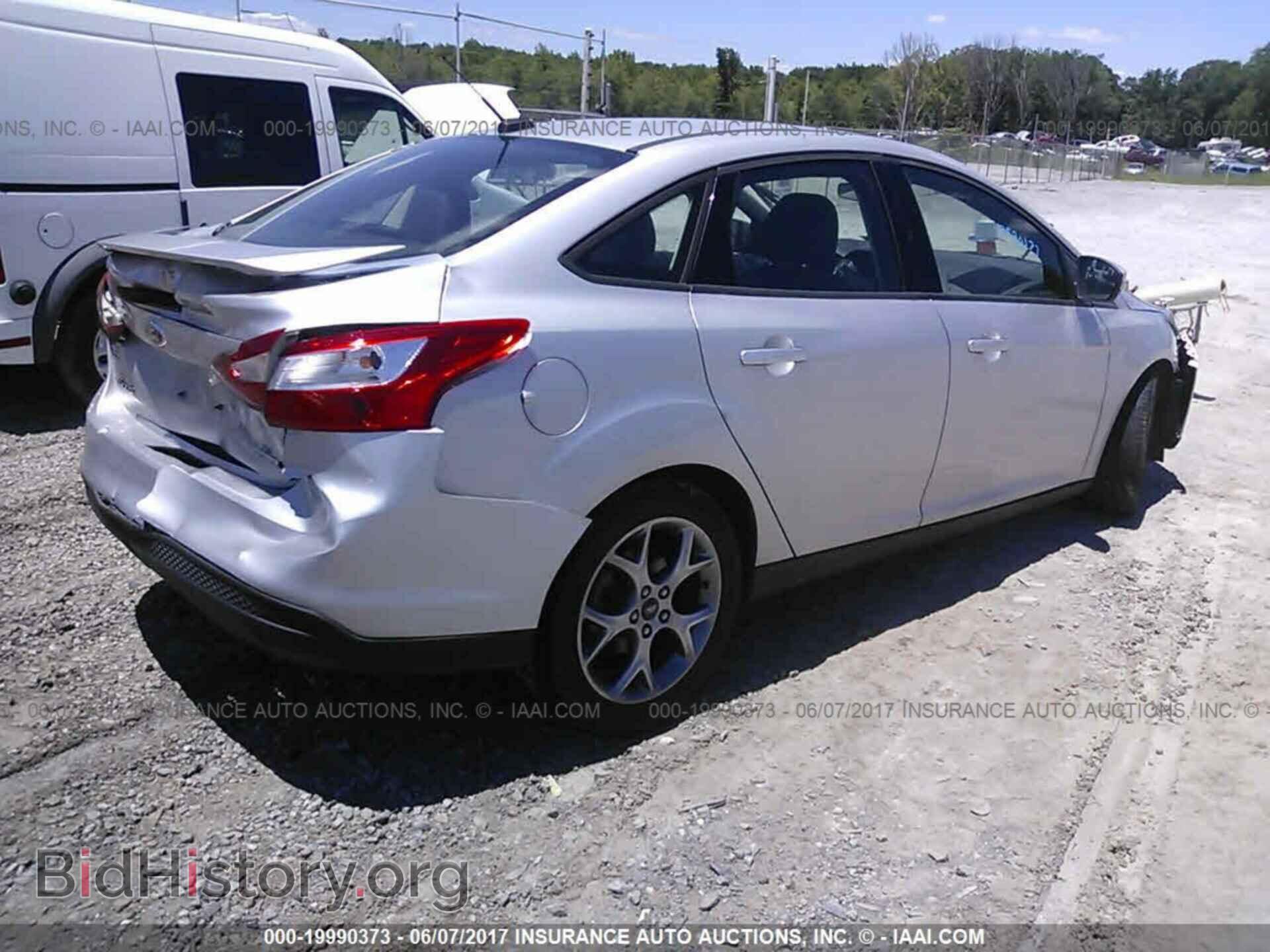2013 Ford Focus - VIN: 1FADP3F20DL121046 - Фото 4