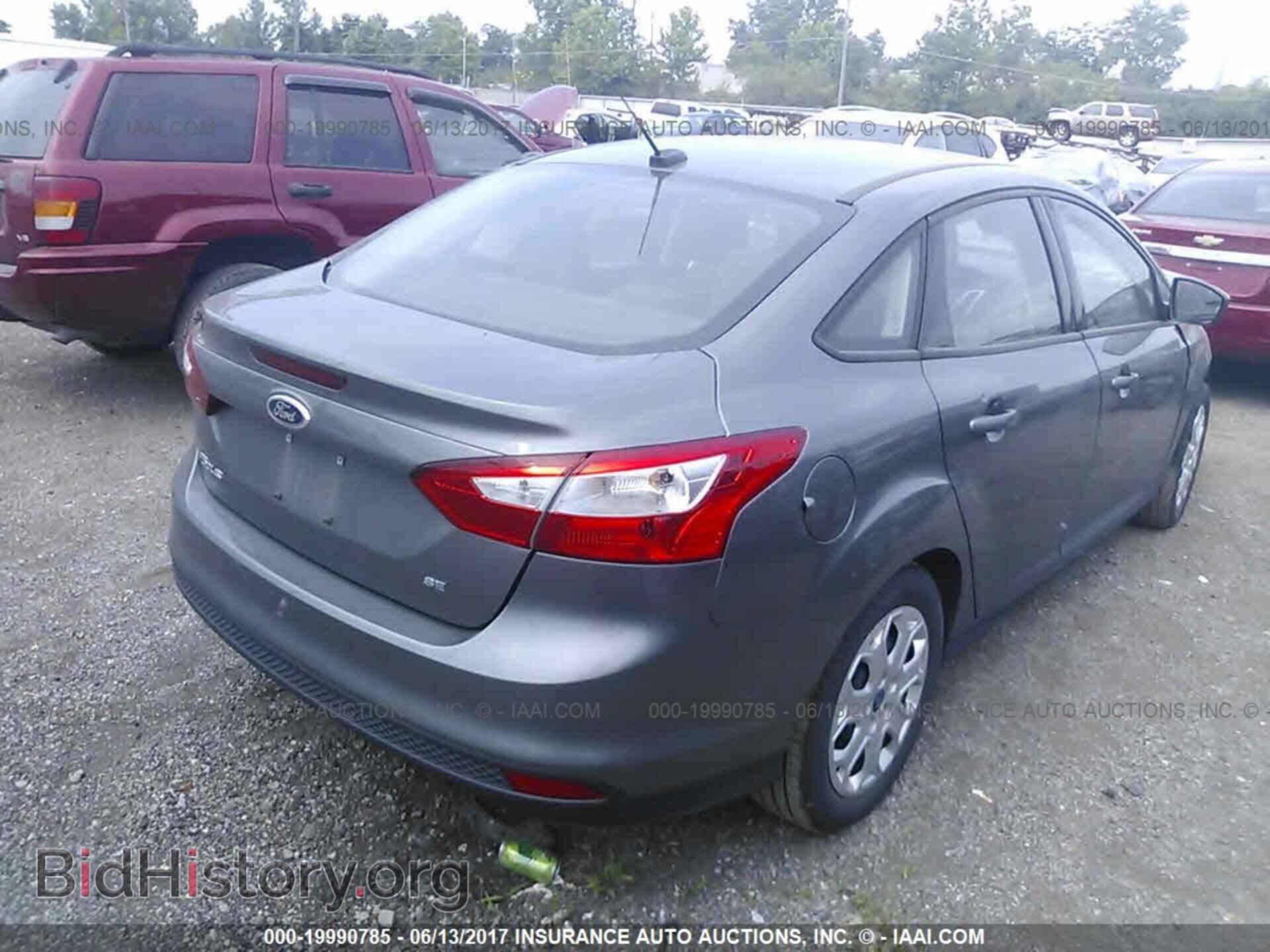2012 Ford Focus - VIN: 1FAHP3F22CL361280 - Photo 4