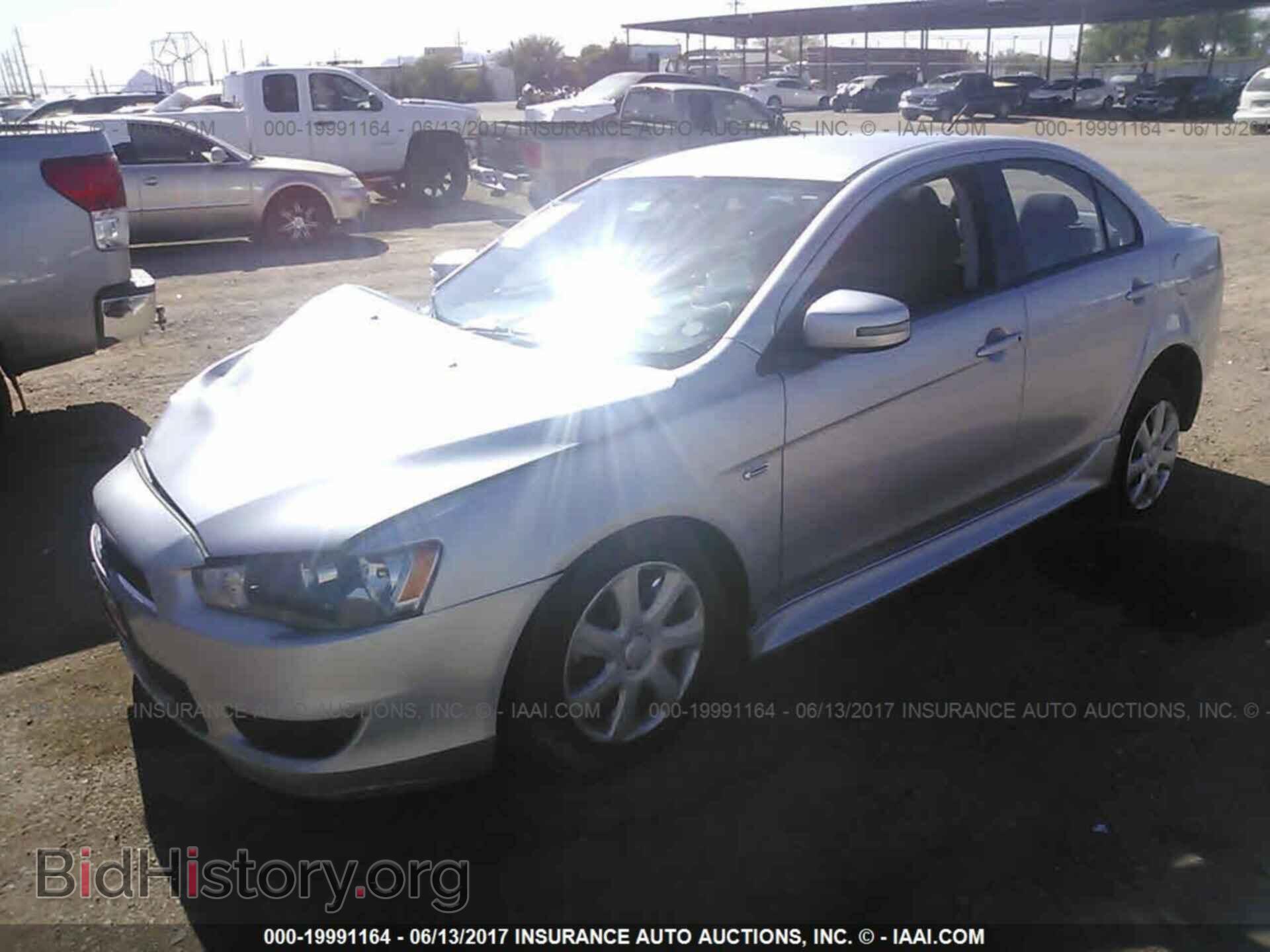 2015 Mitsubishi Lancer - VIN: JA32U2FU2FU009186 - Фото 2
