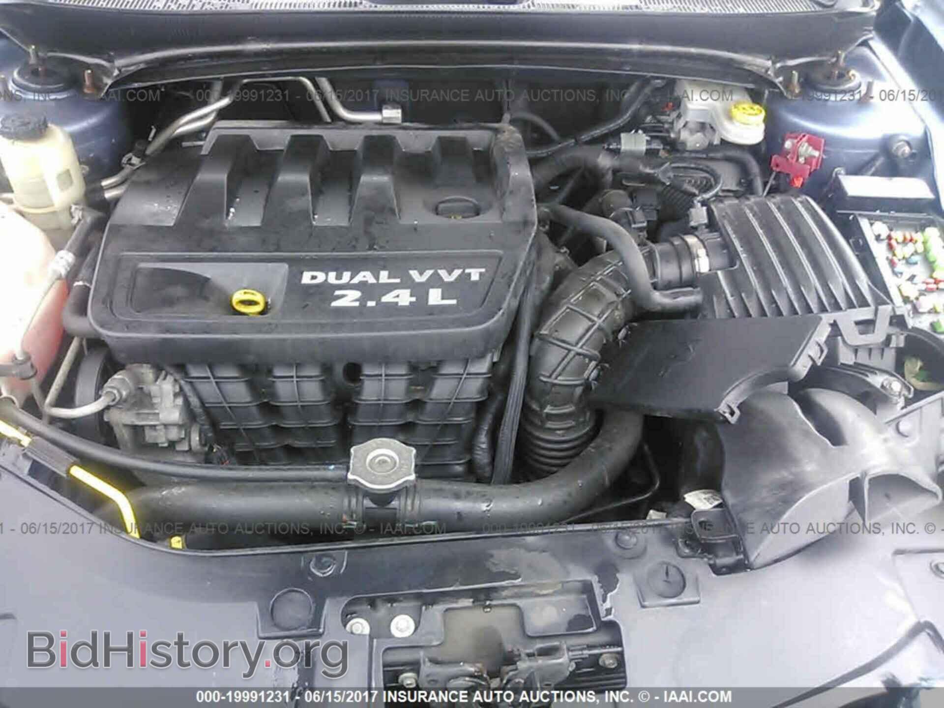 2011 Chrysler 200 - VIN: 1C3BC4FB9BN566720 - Photo 10