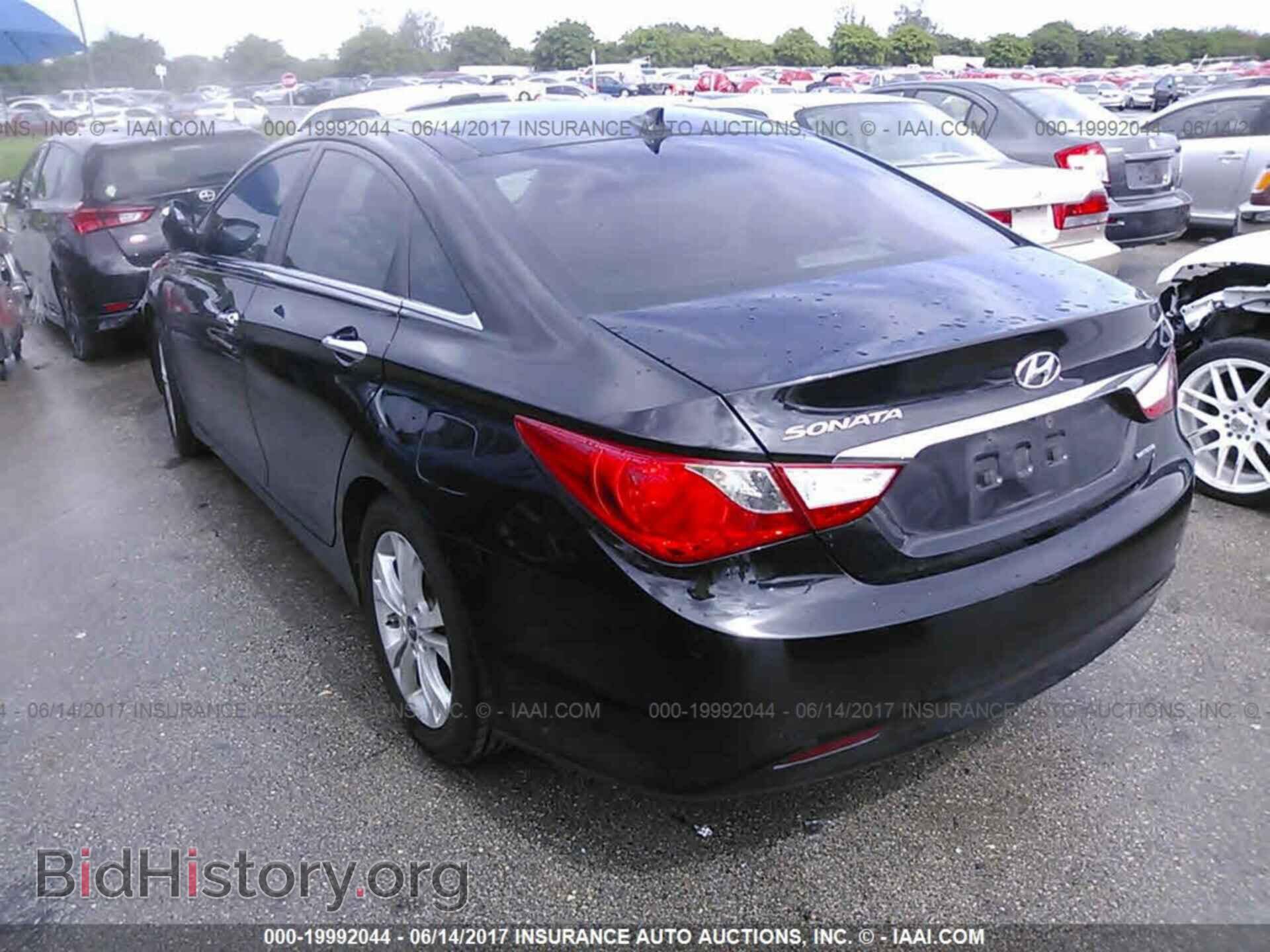2012 Hyundai Sonata - VIN: 5NPEC4AC3CH393951 - Фото 3