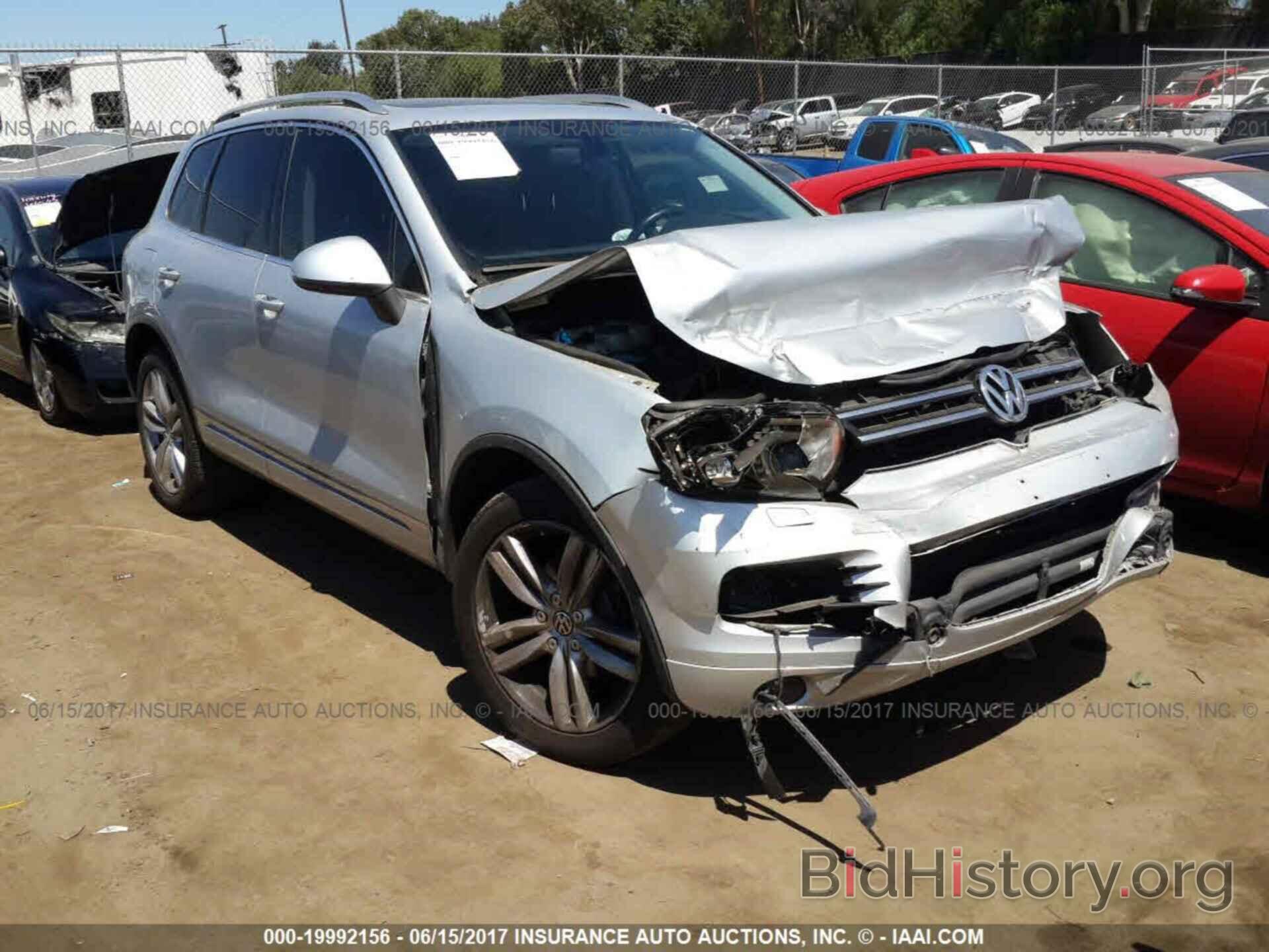 Photo WVGEK9BP9CD012171 - Volkswagen Touareg 2012