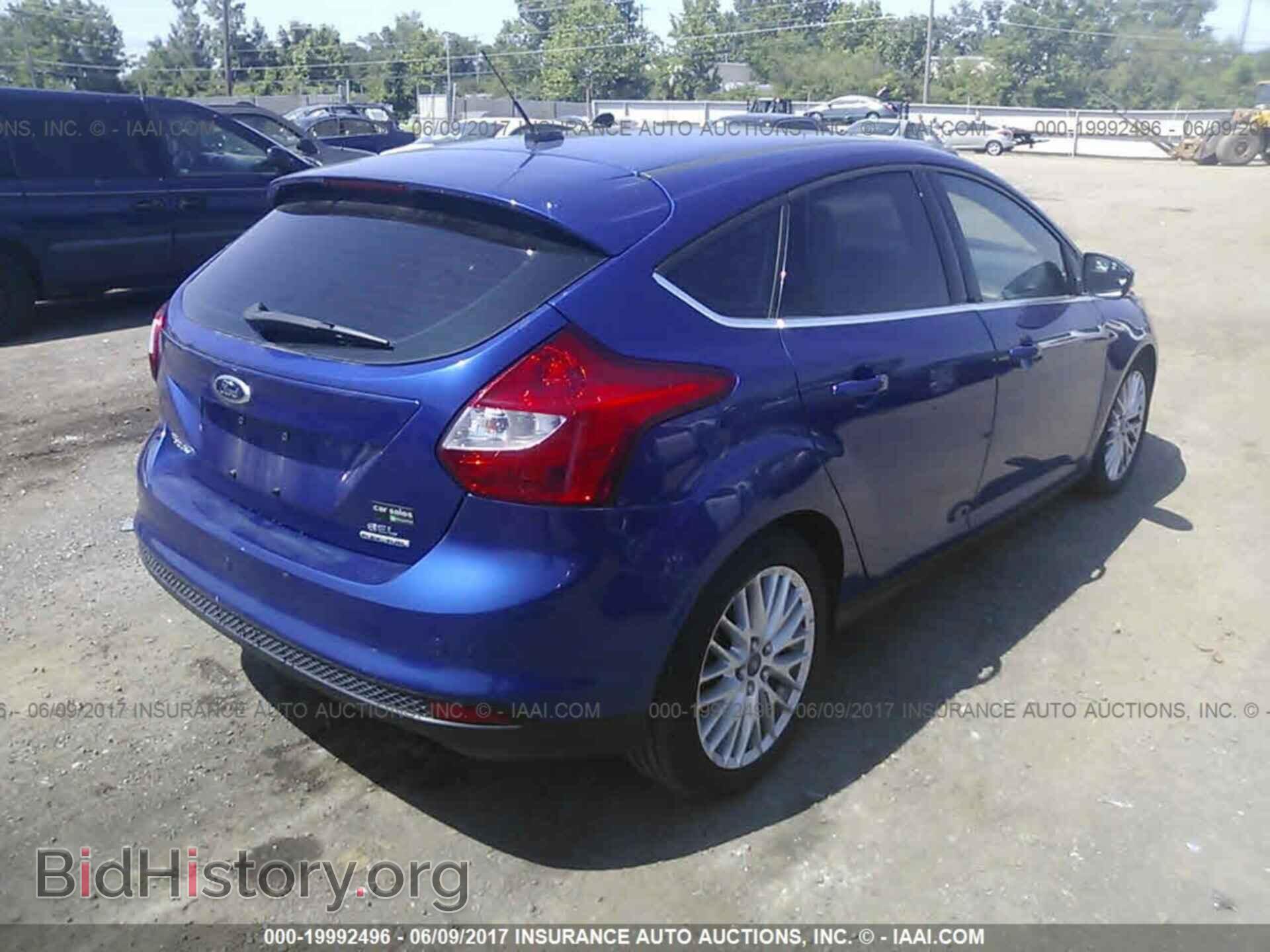 2012 Ford Focus - VIN: 1FAHP3M22CL392760 - Photo 4