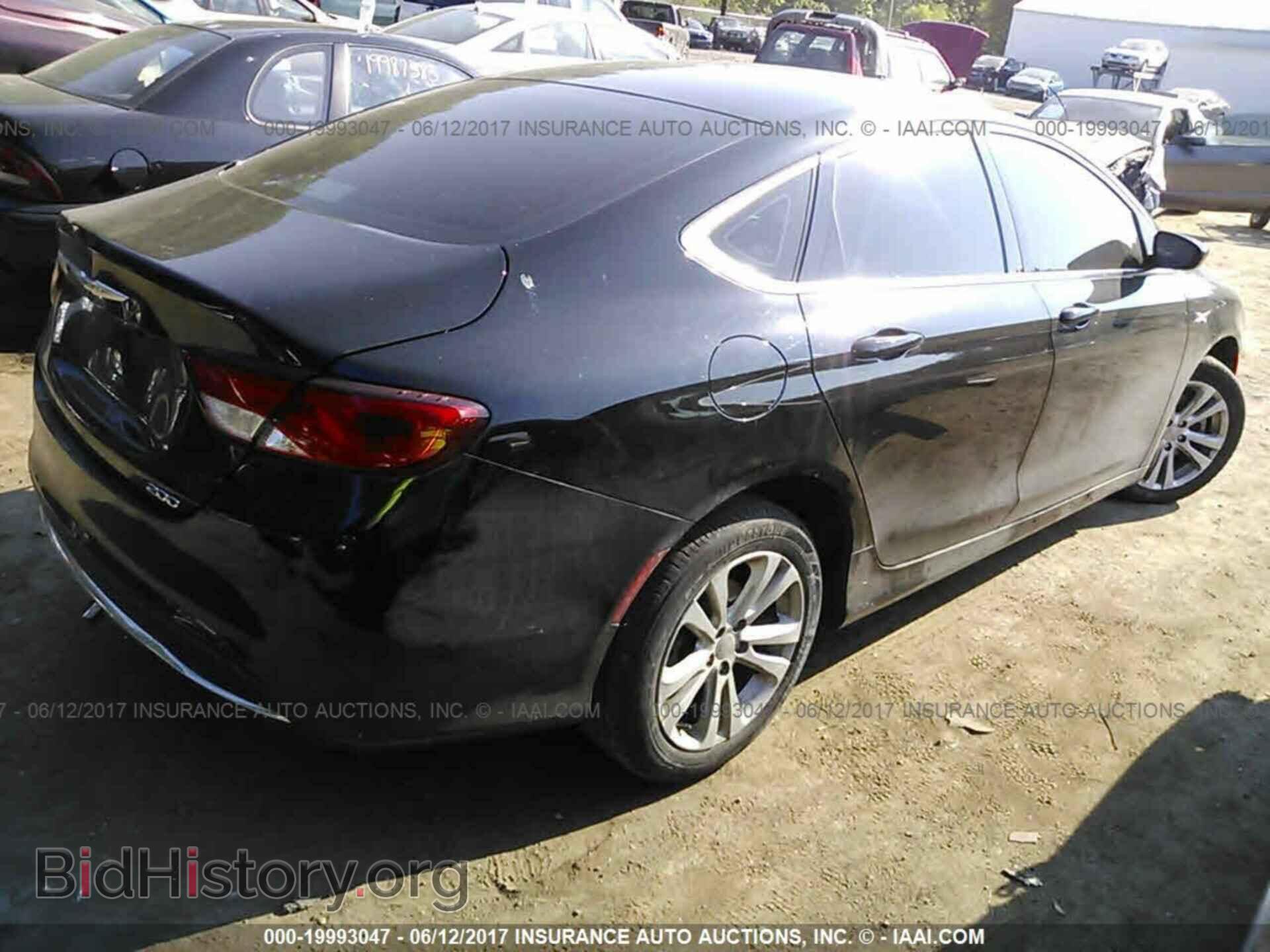 2015 Chrysler 200 - VIN: 1C3CCCAB7FN575332 - Фото 4