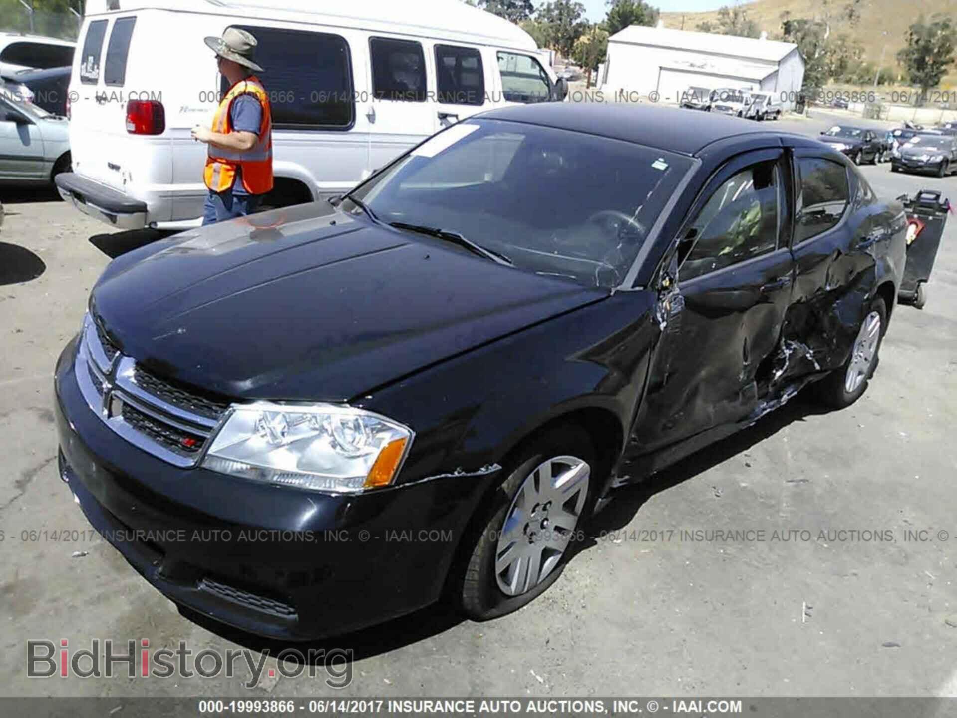 2014 Dodge Avenger - VIN: 1C3CDZAB6EN145659 - Фото 2