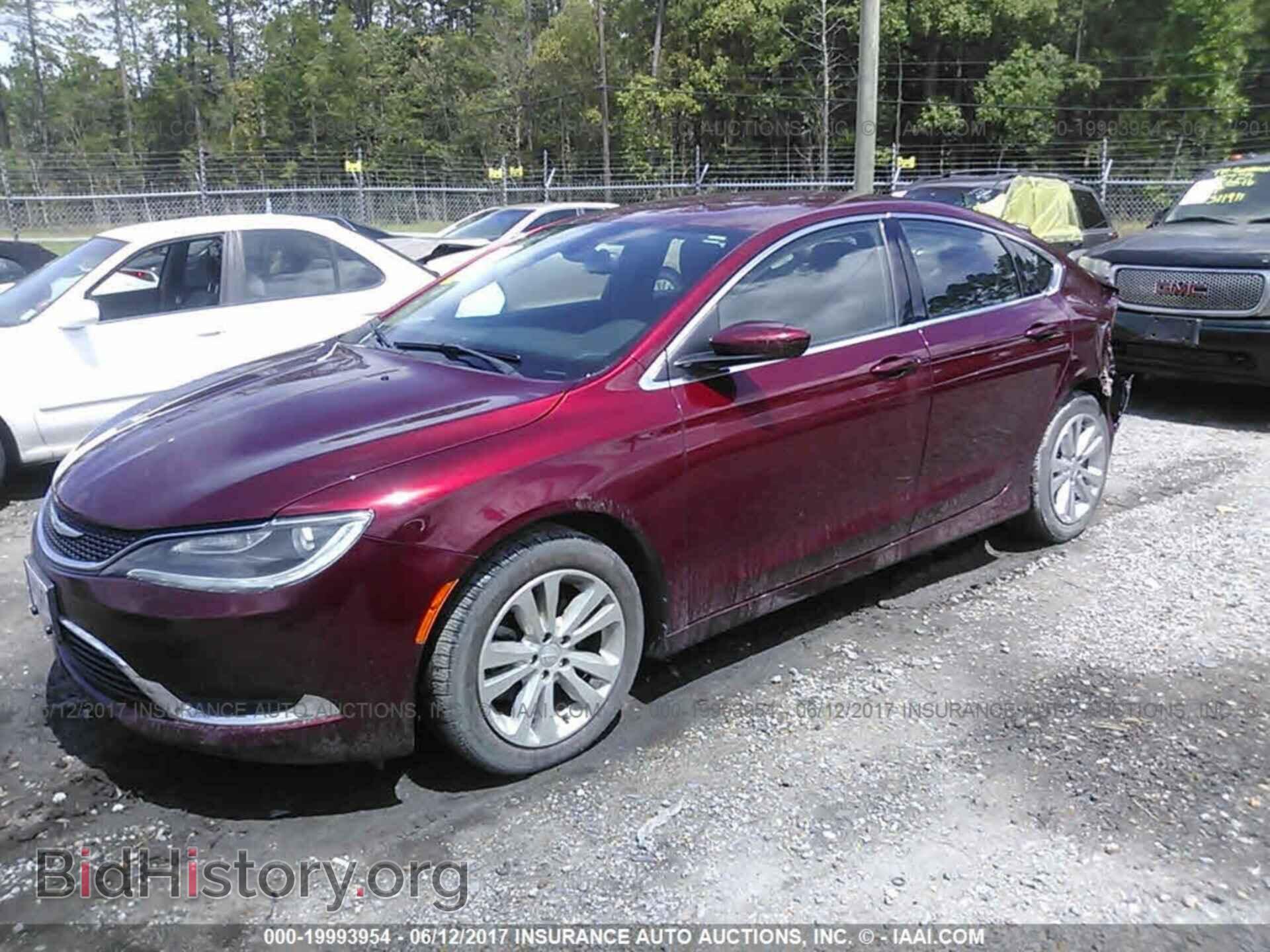 2015 Chrysler 200 - VIN: 1C3CCCAB0FN714846 - Photo 2
