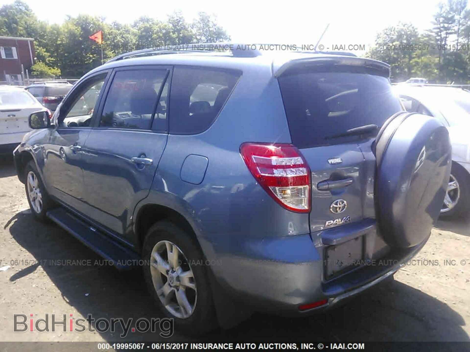 2011 Toyota Rav4 - VIN: 2T3BF4DV2BW096779 - Photo 3