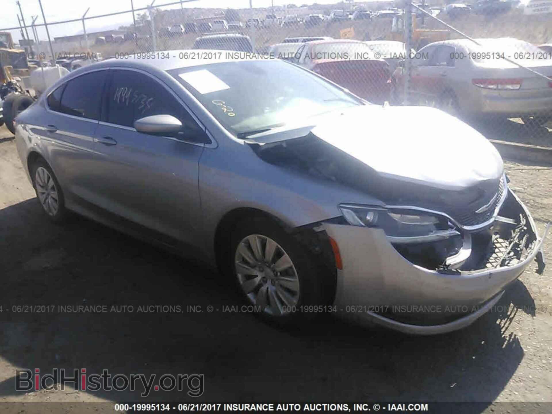 Photo 1C3CCCFB8FN587790 - Chrysler 200 2015