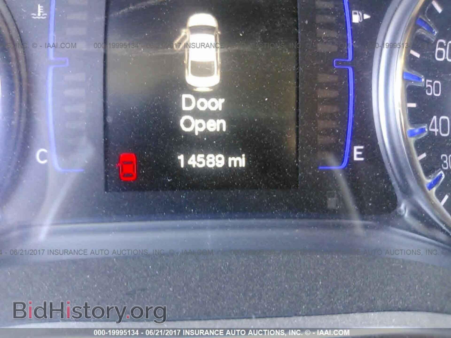 2015 Chrysler 200 - VIN: 1C3CCCFB8FN587790 - Photo 7