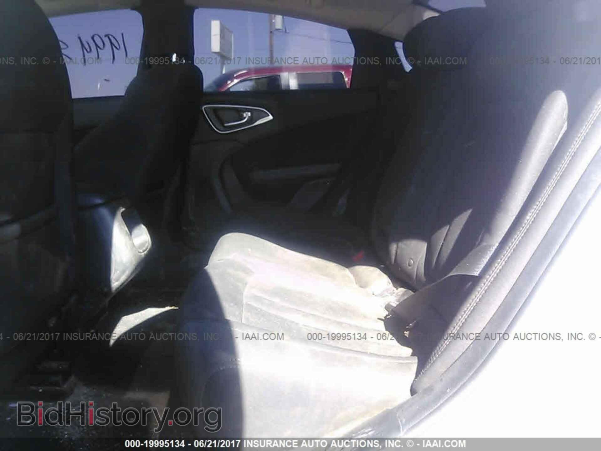 2015 Chrysler 200 - VIN: 1C3CCCFB8FN587790 - Photo 8