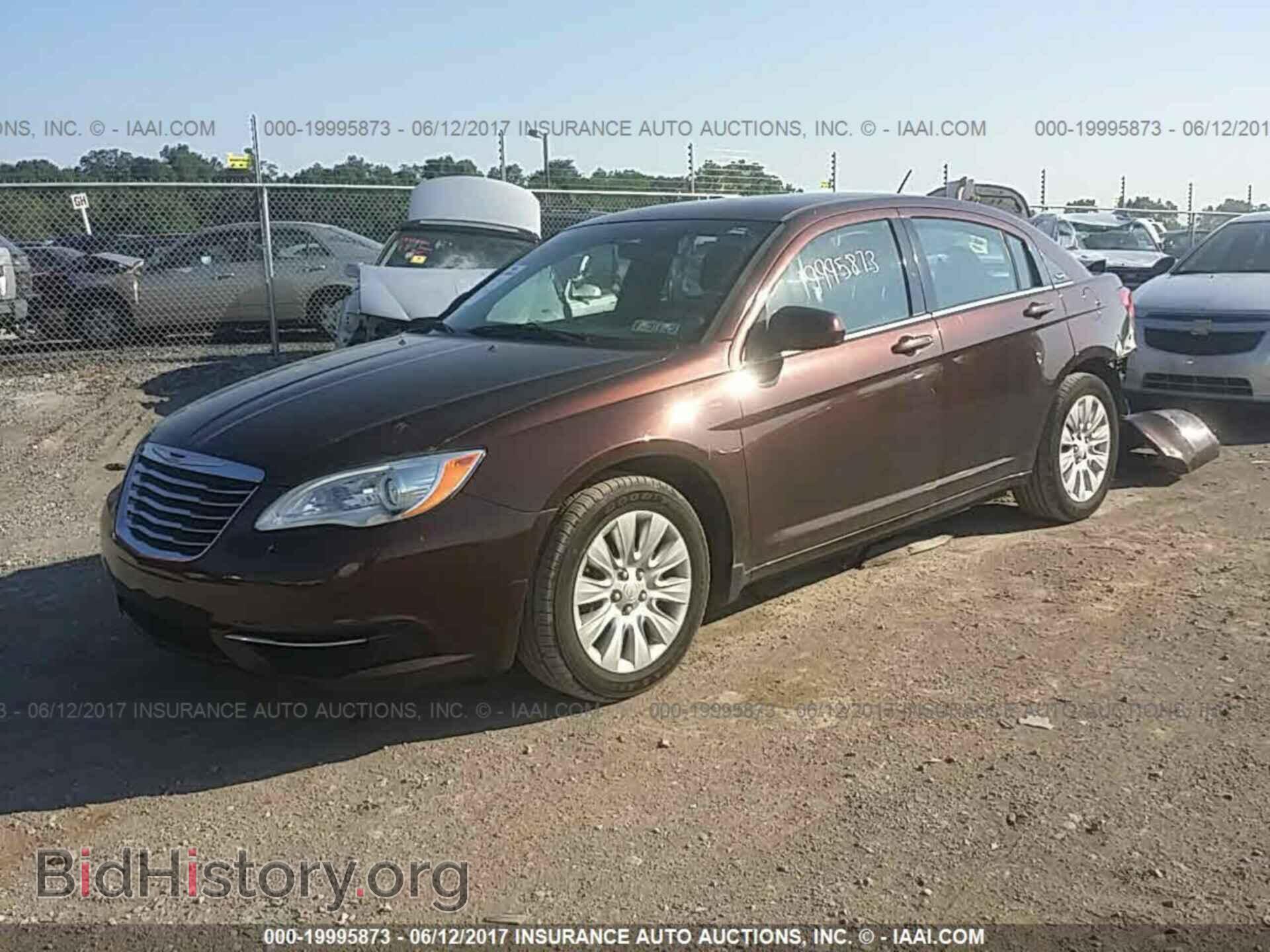 2013 Chrysler 200 - VIN: 1C3CCBAB1DN561045 - Photo 2