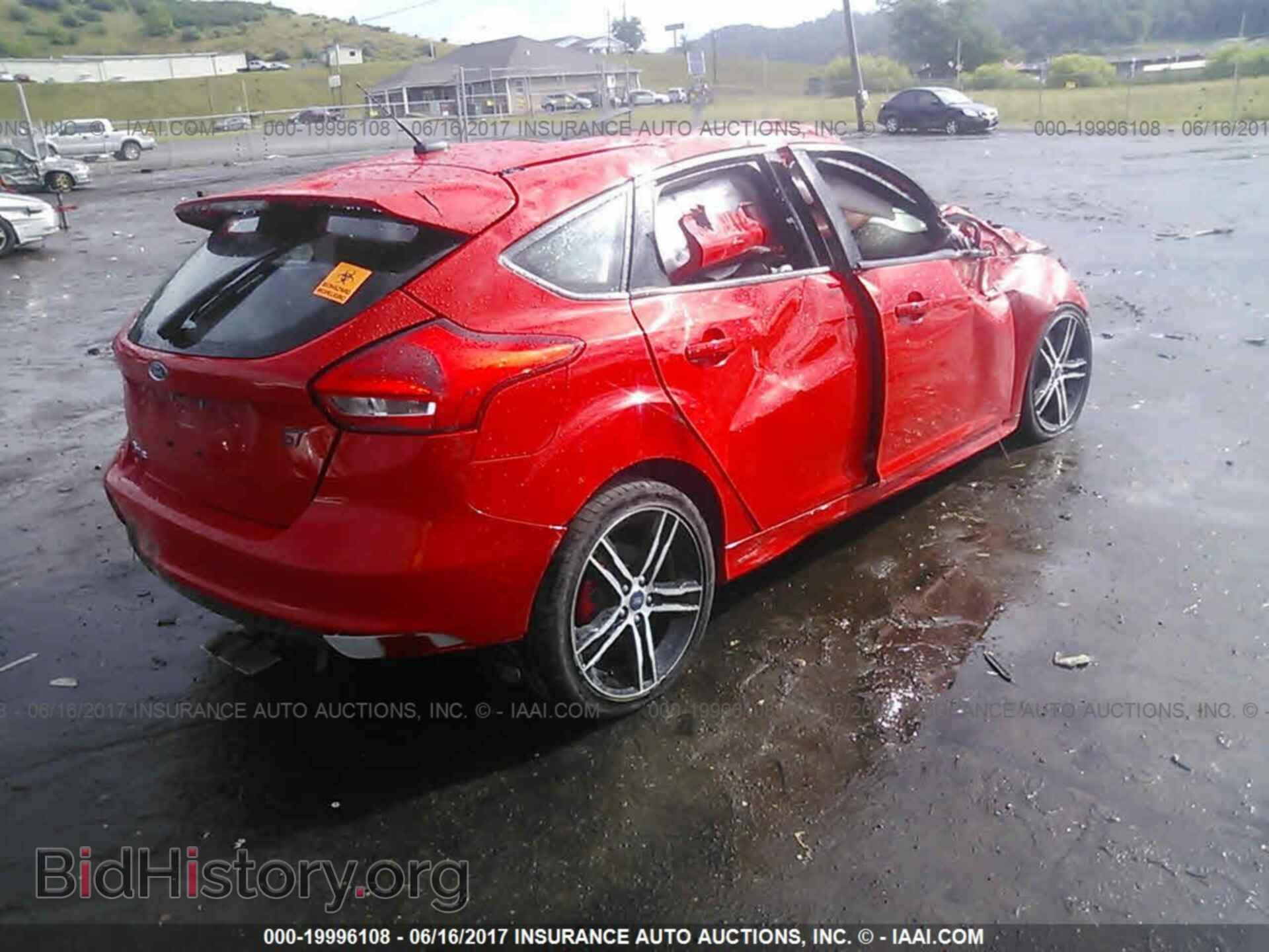 2017 Ford Focus - VIN: 1FADP3L91HL209532 - Photo 4