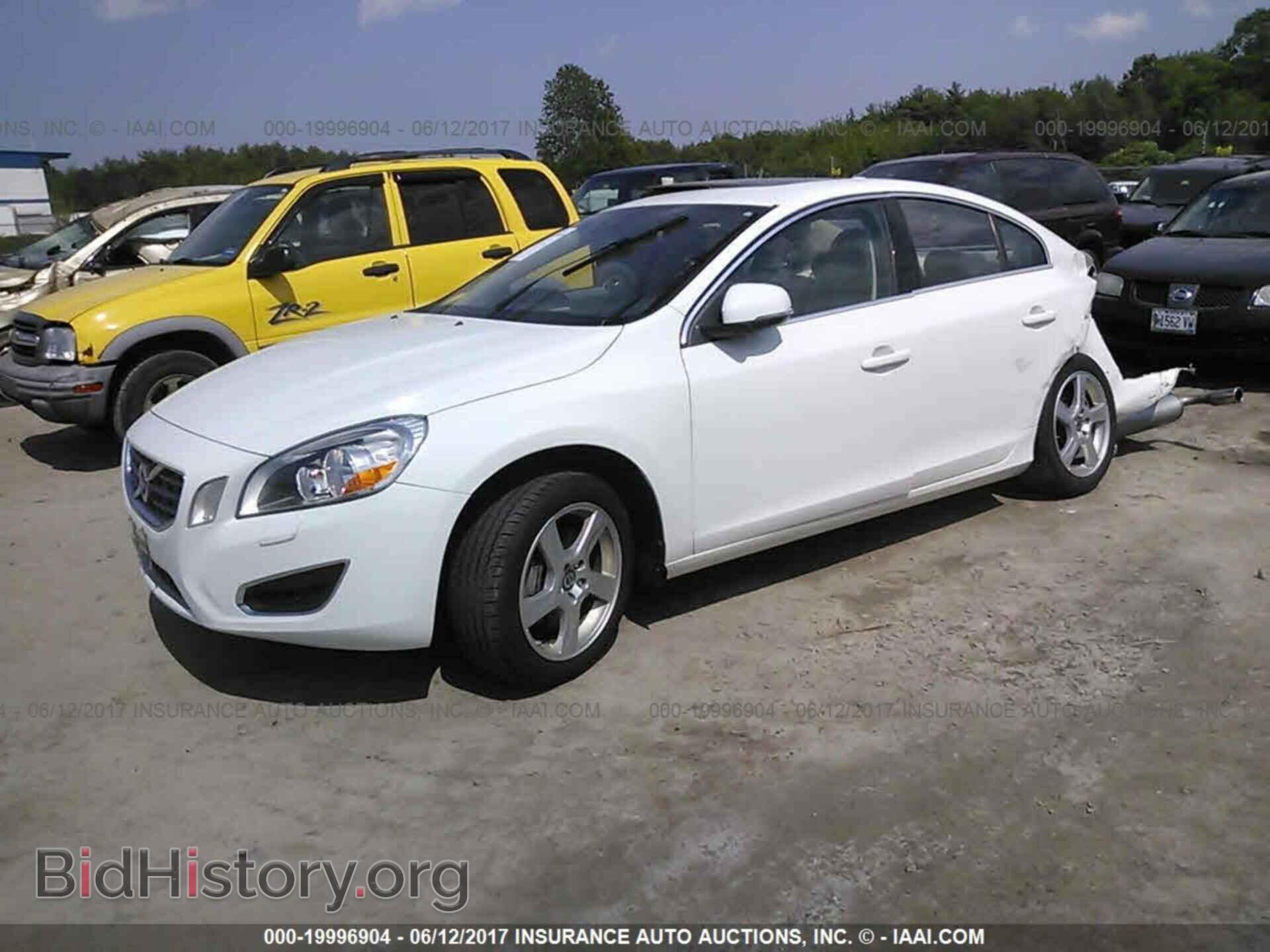 2013 Volvo S60 - VIN: YV1612FH1D2199712 - Фото 2