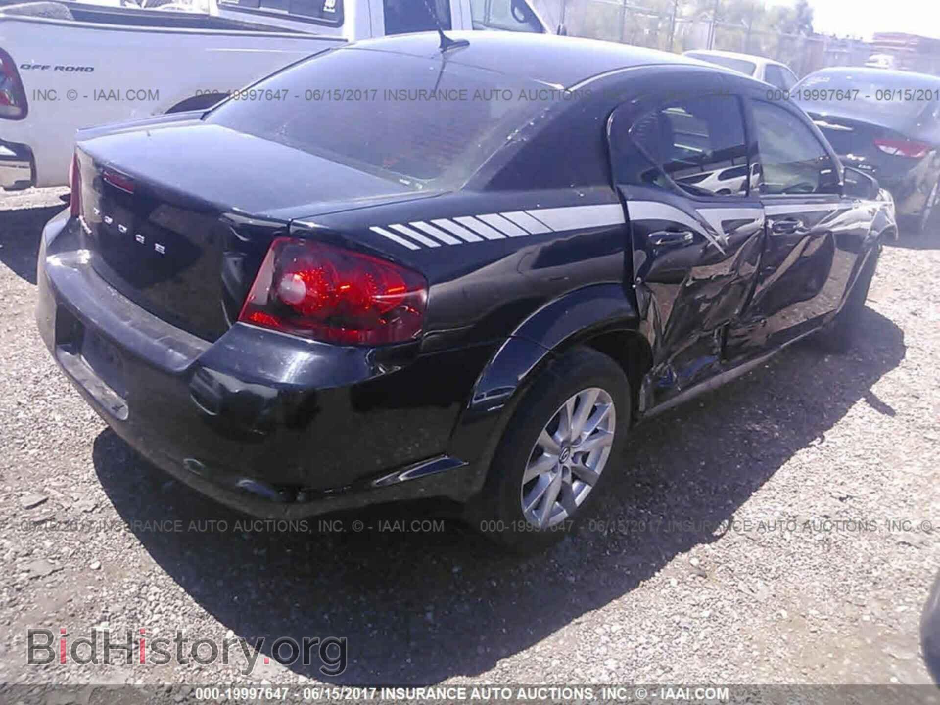 2011 Dodge Avenger - VIN: 1B3BD4FB4BN624985 - Фото 4