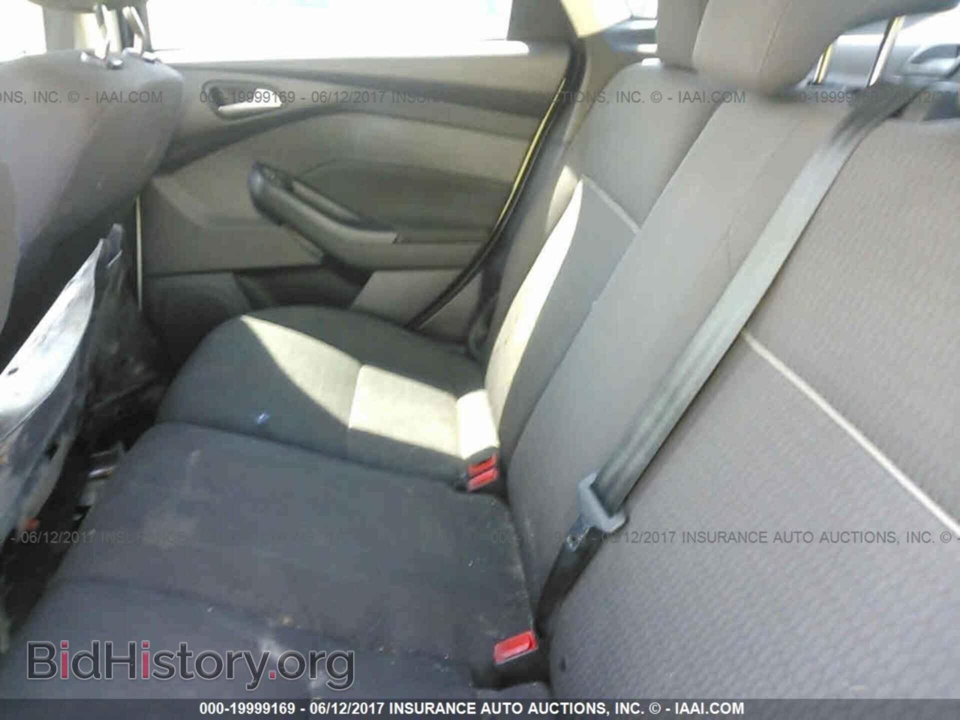 2012 Ford Focus - VIN: 1FAHP3H21CL331572 - Photo 8