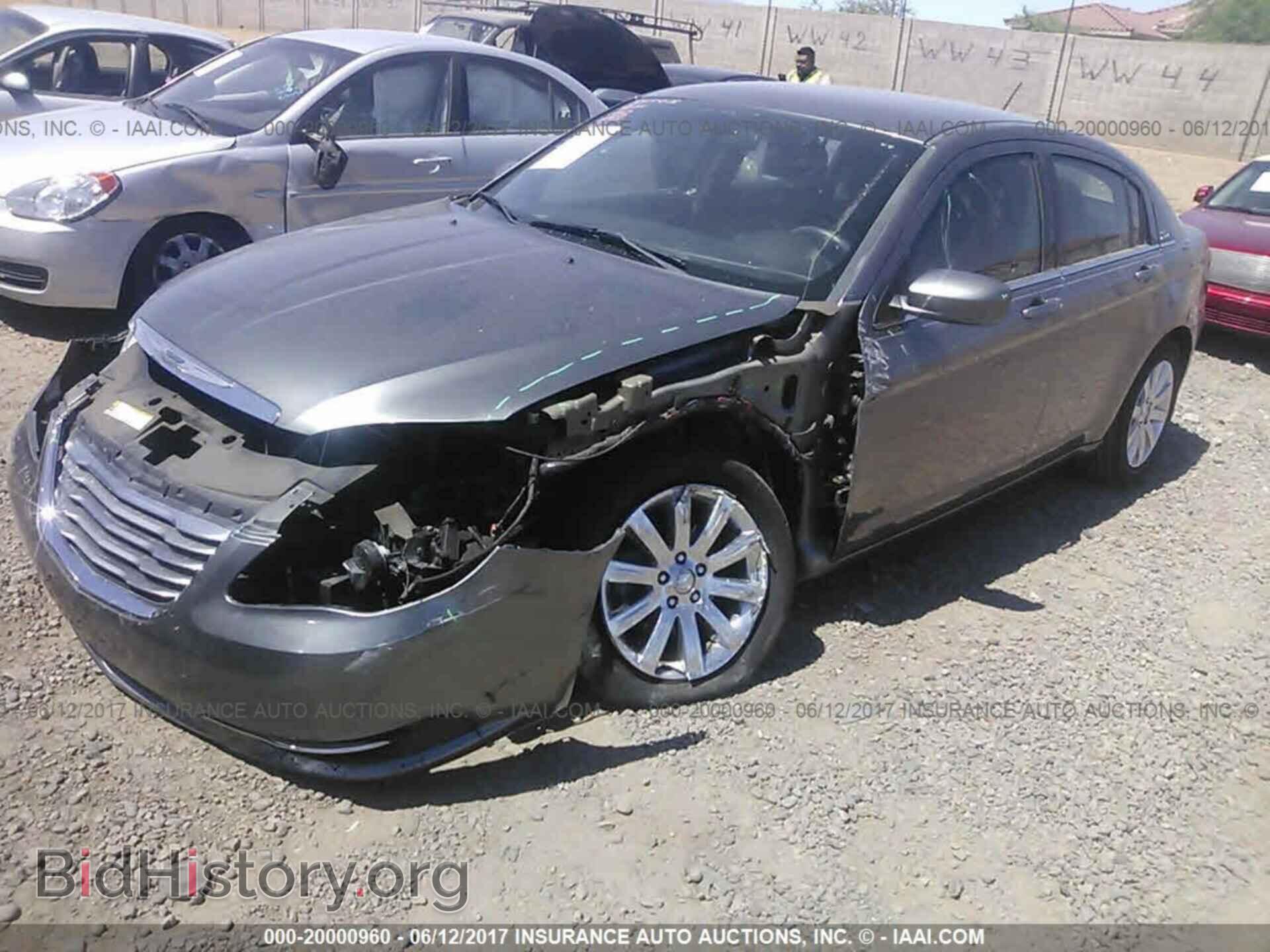 2013 Chrysler 200 - VIN: 1C3CCBBG4DN532116 - Photo 2