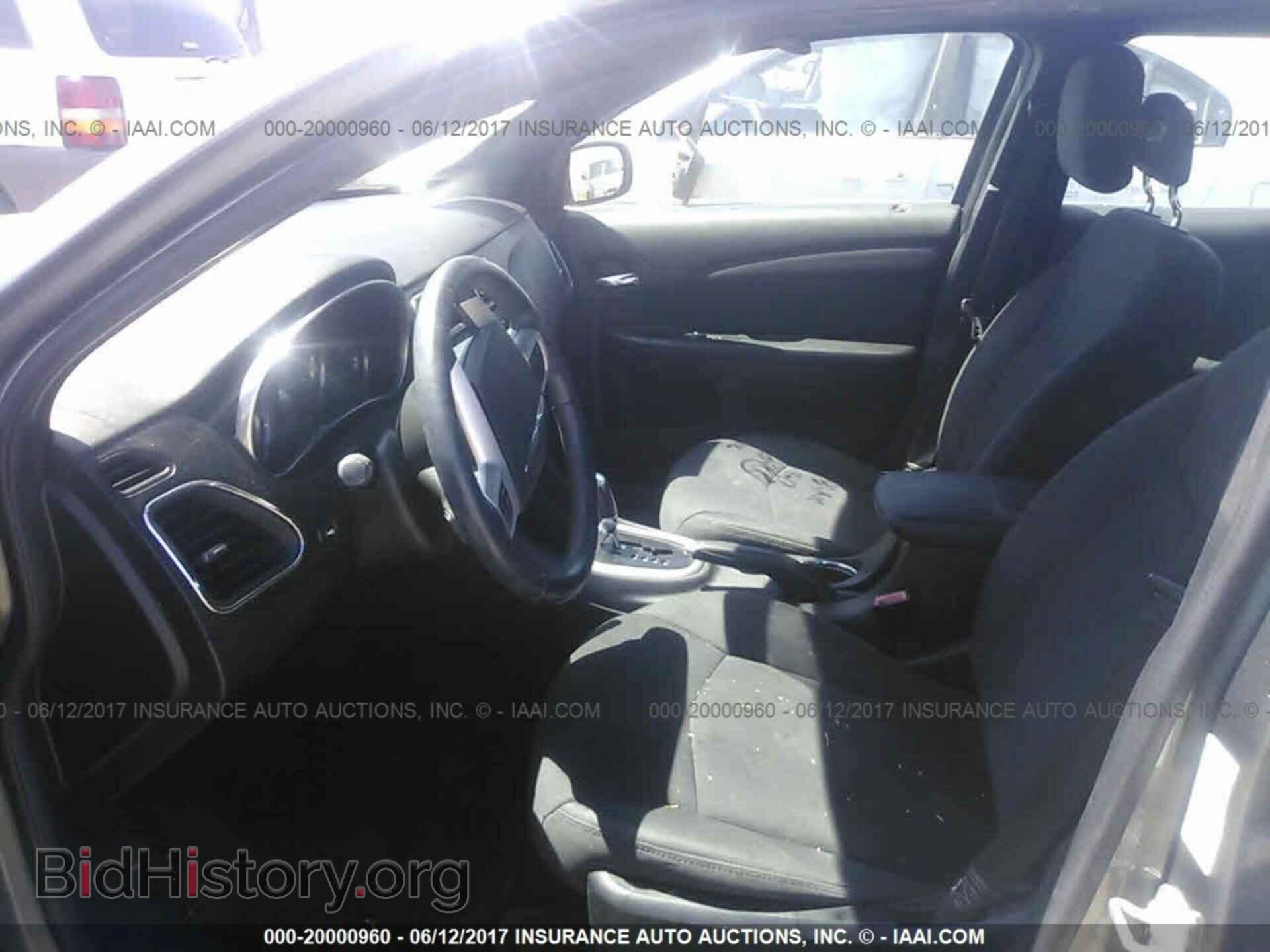 2013 Chrysler 200 - VIN: 1C3CCBBG4DN532116 - Photo 5