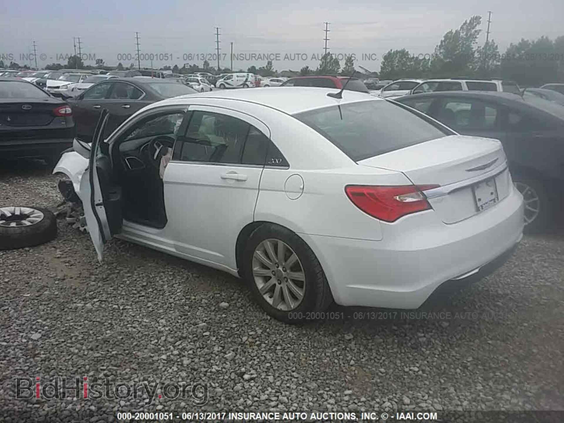 2014 Chrysler 200 - VIN: 1C3CCBBB4EN150867 - Photo 3