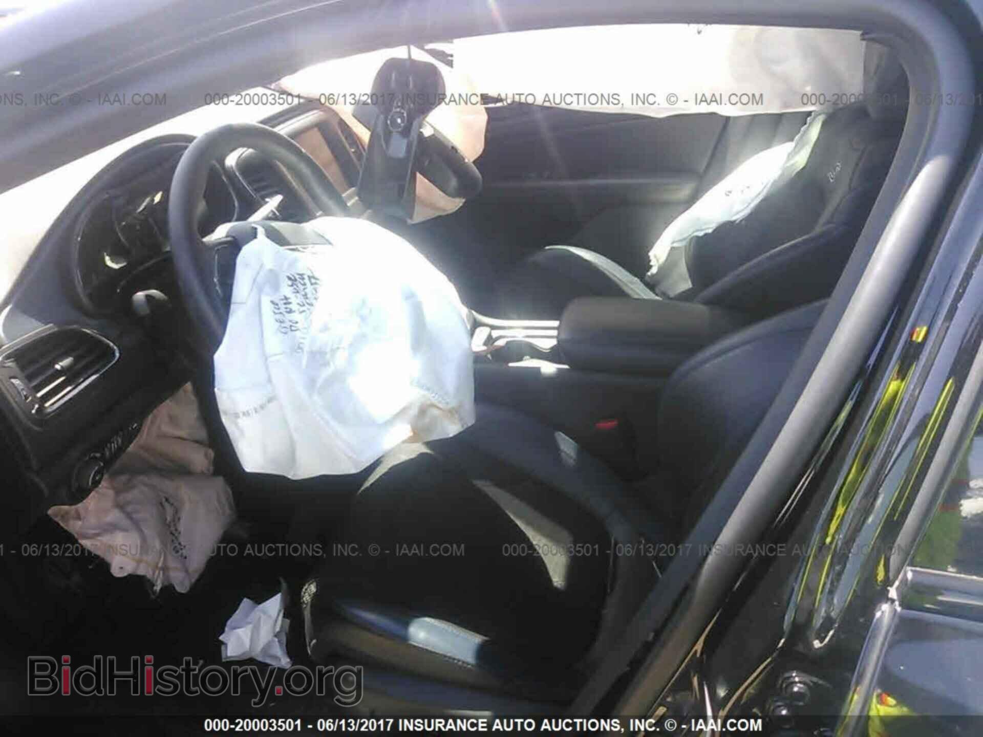 2016 Chrysler 200 - VIN: 1C3CCCBB5GN195910 - Photo 5