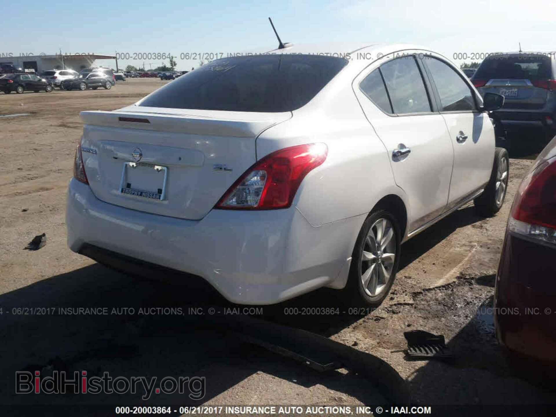 2017 Nissan Versa - VIN: 3N1CN7AP1HL805381 - Фото 4