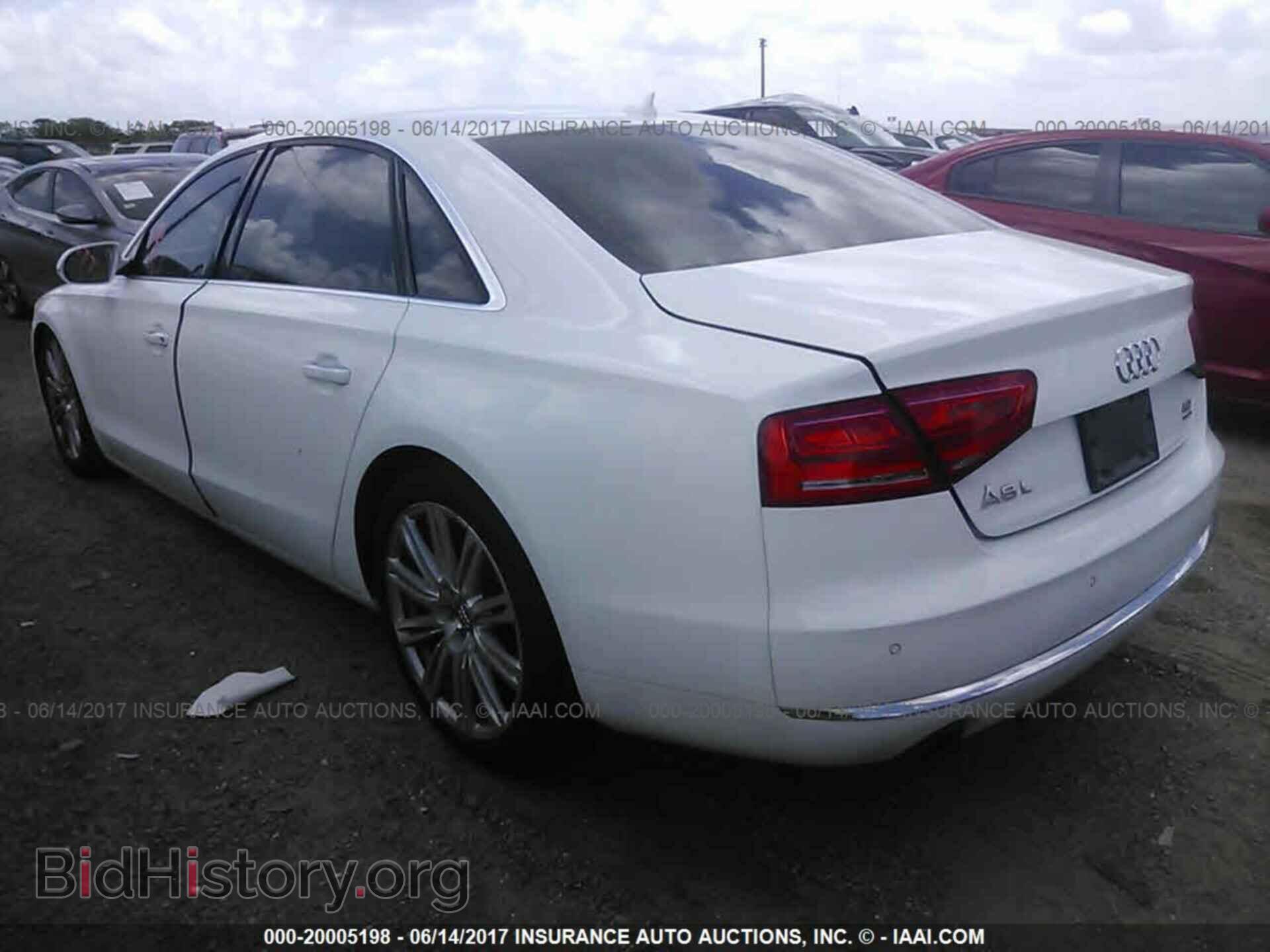 2011 Audi A8 - VIN: WAURVAFD2BN027874 - Photo 3