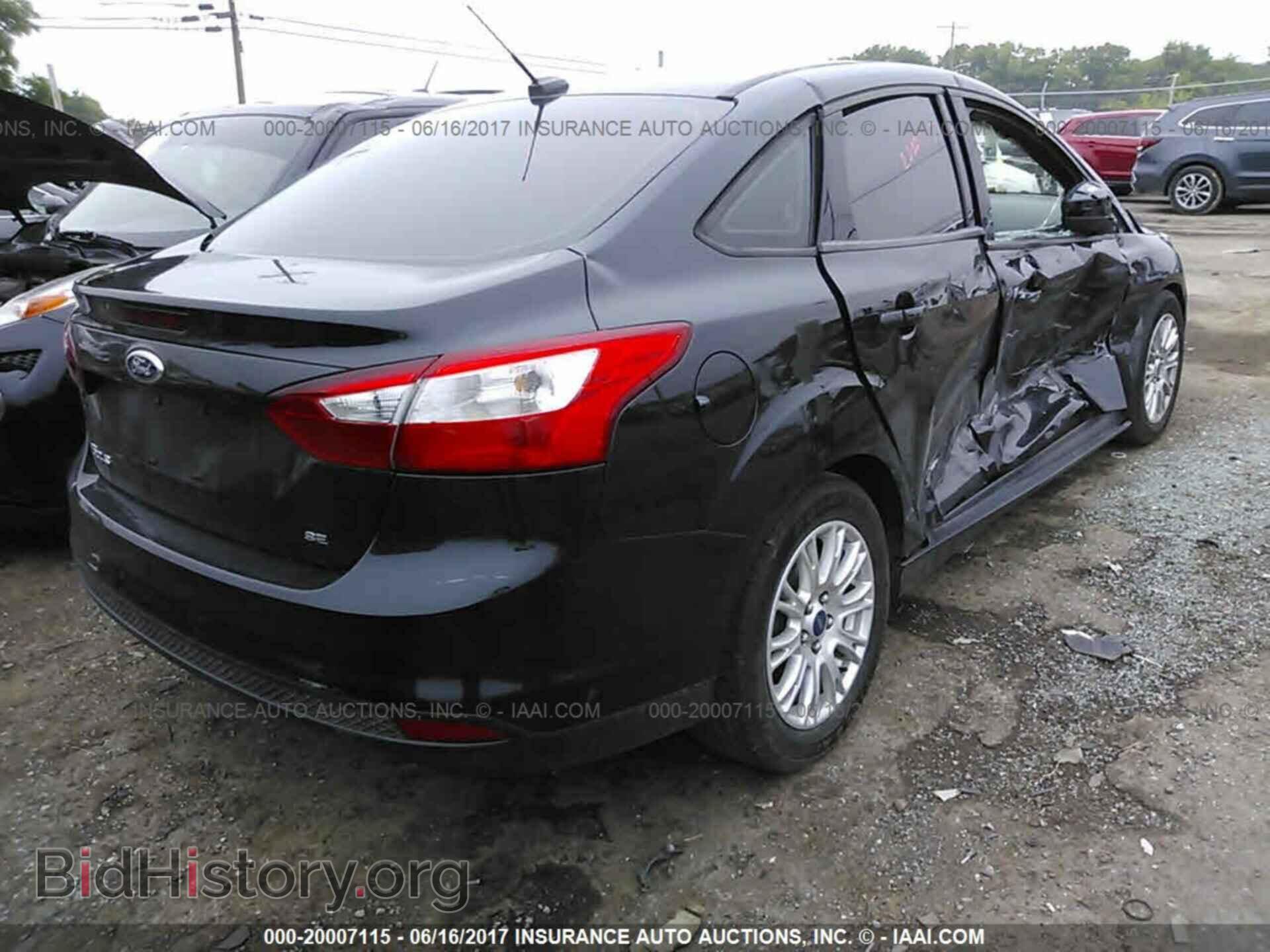 2012 Ford Focus - VIN: 1FAHP3F2XCL120986 - Photo 4