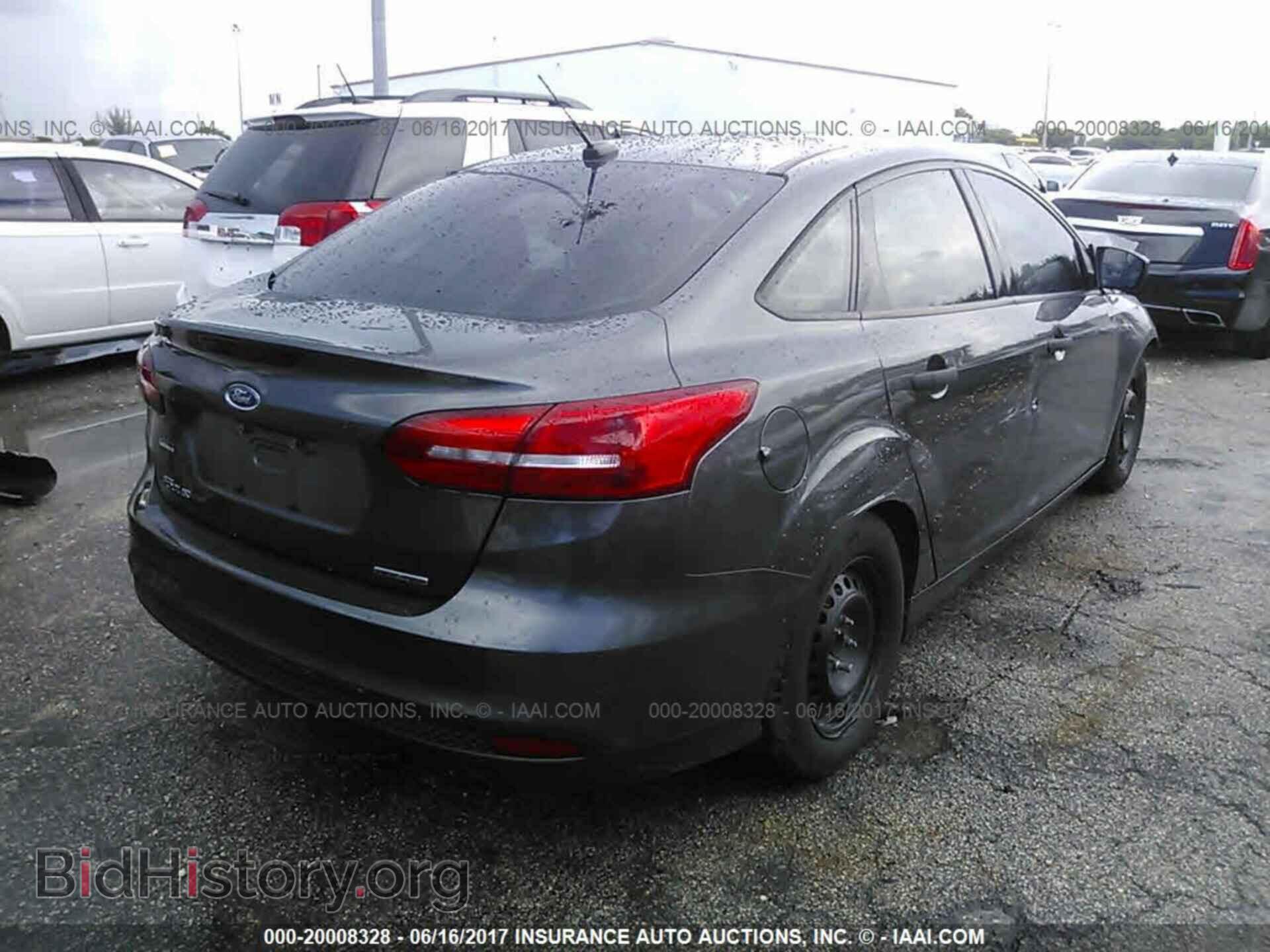 2015 Ford Focus - VIN: 1FADP3E25FL286093 - Photo 4