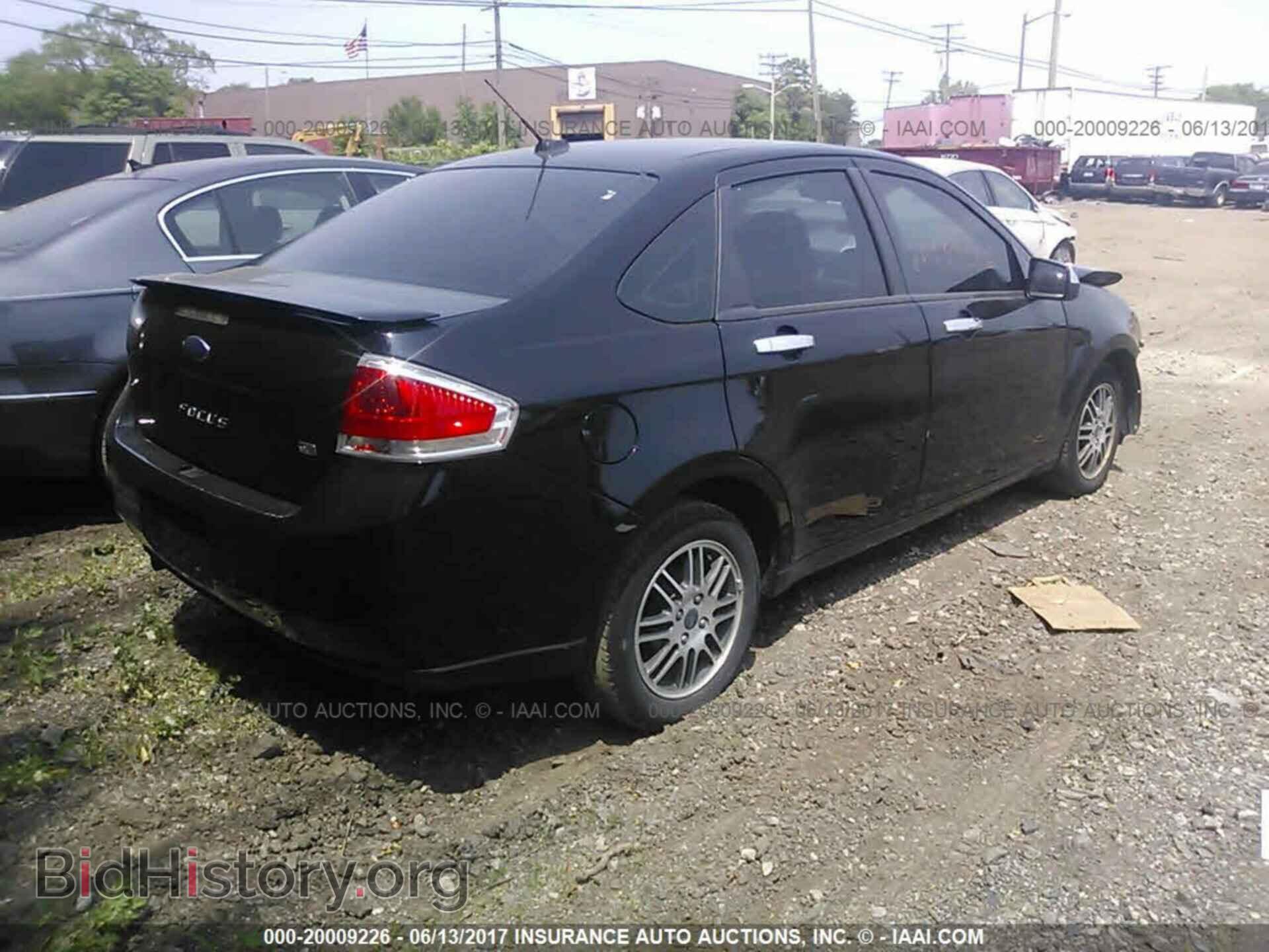 2011 Ford Focus - VIN: 1FAHP3FN6BW170503 - Фото 4