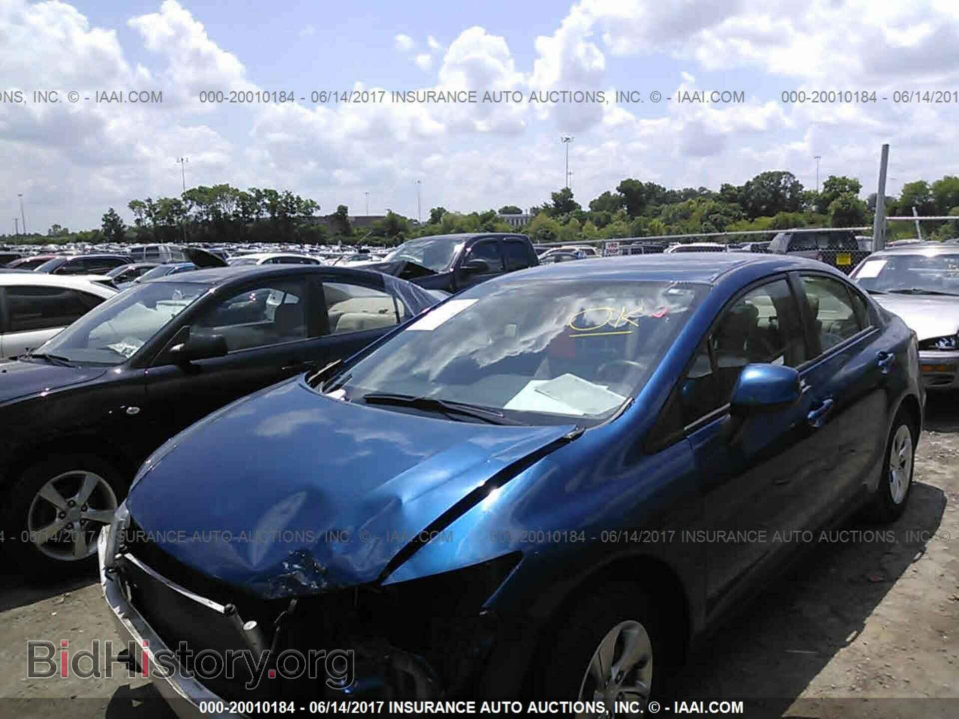 2013 Honda Civic - VIN: 19XFB2F52DE055596 - Фото 2