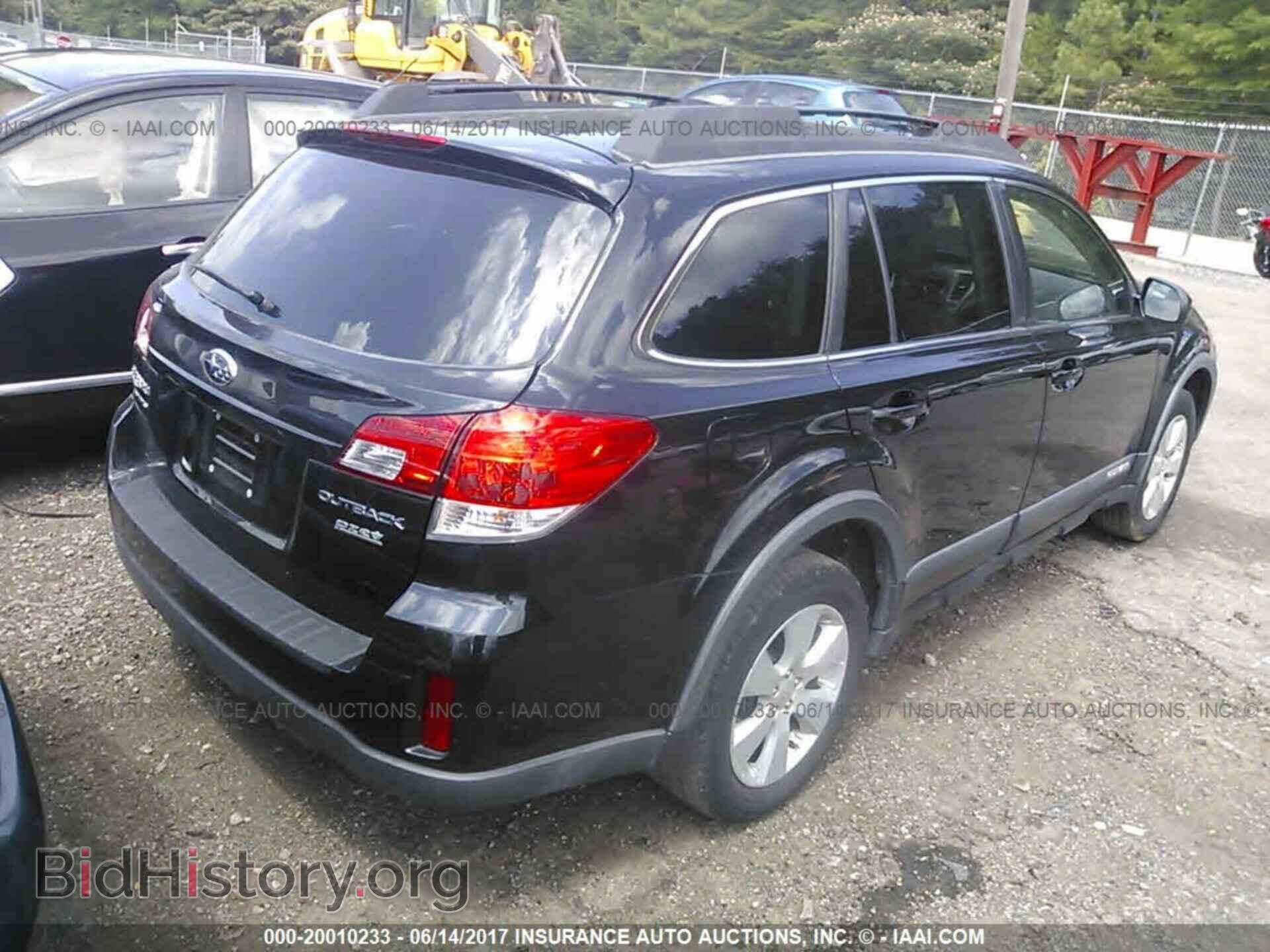 2011 Subaru Outback - VIN: 4S4BRBGC5B3330031 - Фото 4