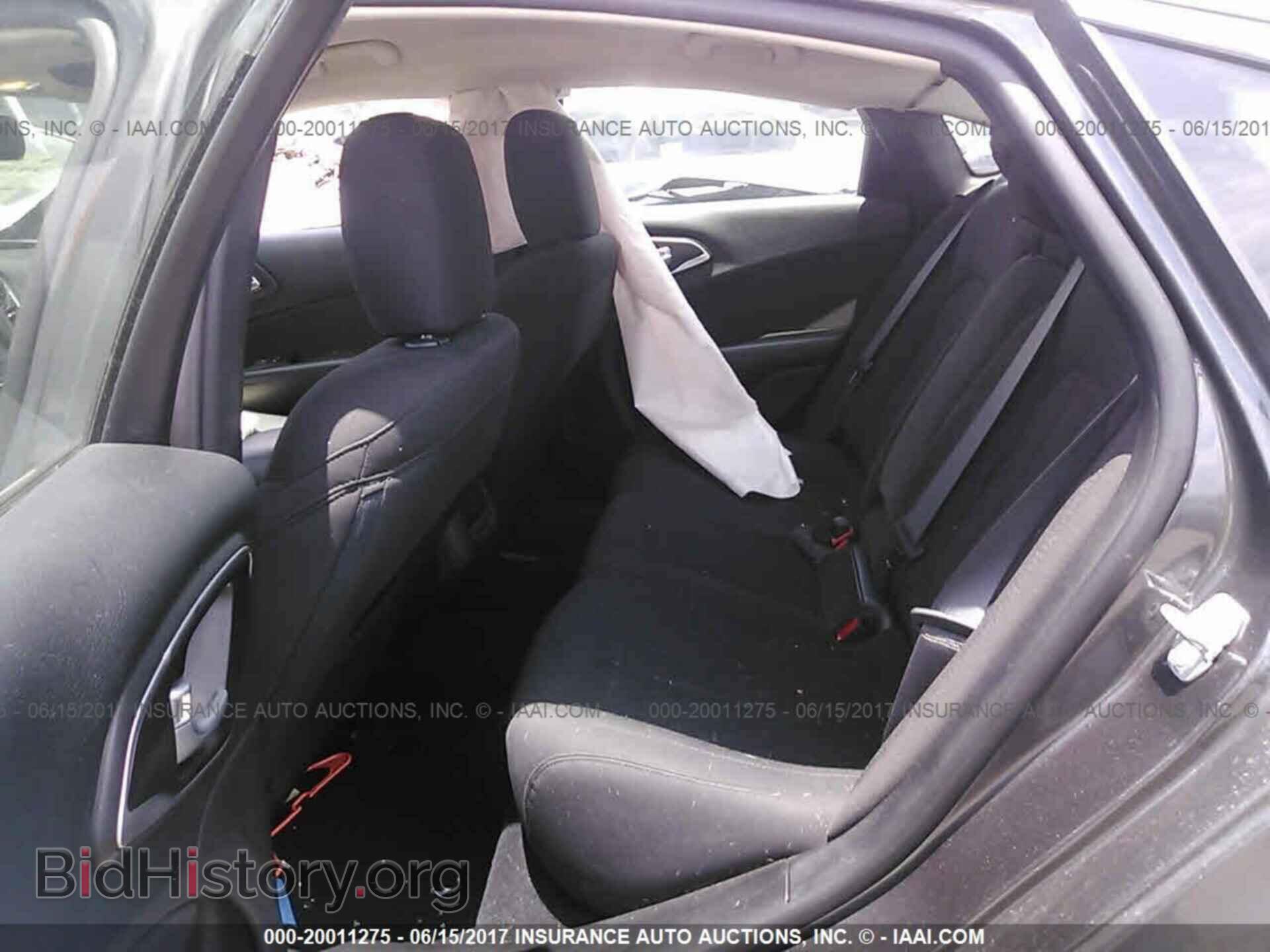 2016 Chrysler 200 - VIN: 1C3CCCAB6GN156874 - Photo 8