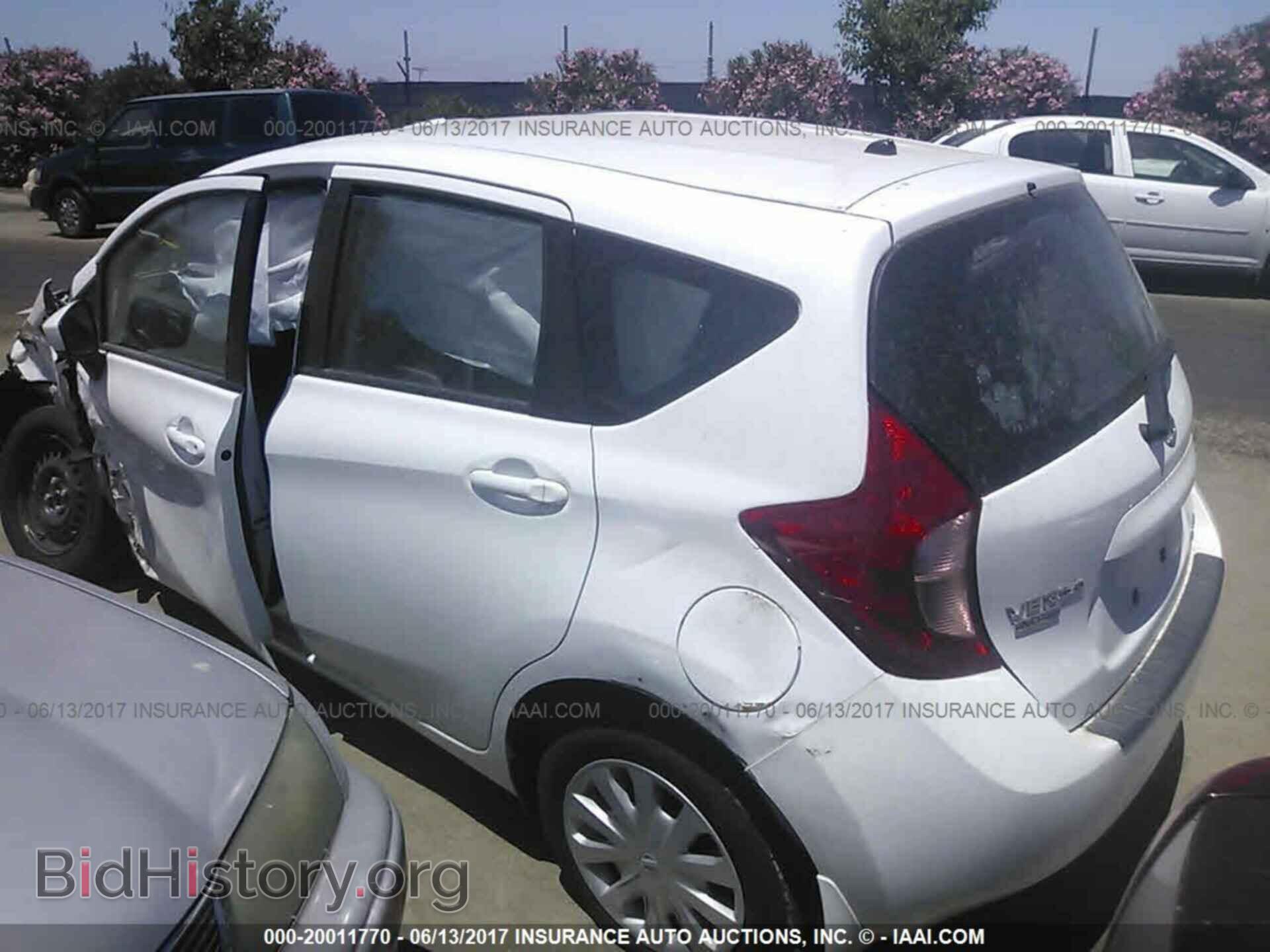 2016 Nissan Versa note - VIN: 3N1CE2CP2GL393728 - Фото 3