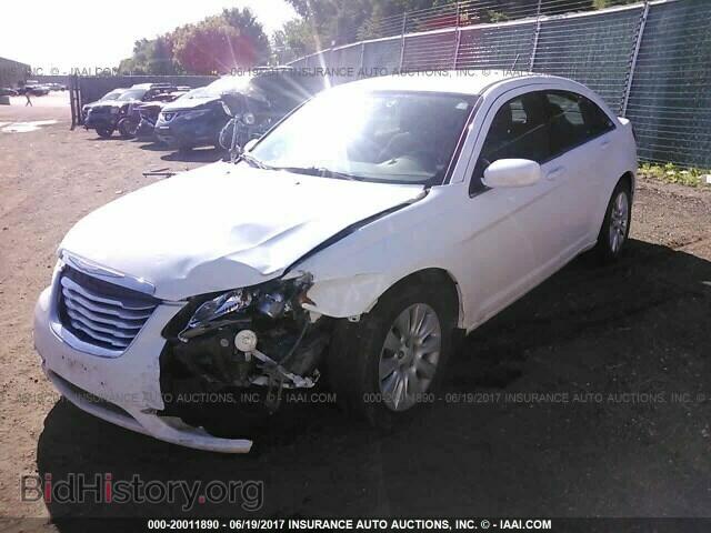 2014 Chrysler 200 - VIN: 1C3CCBAB4EN211295 - Photo 2