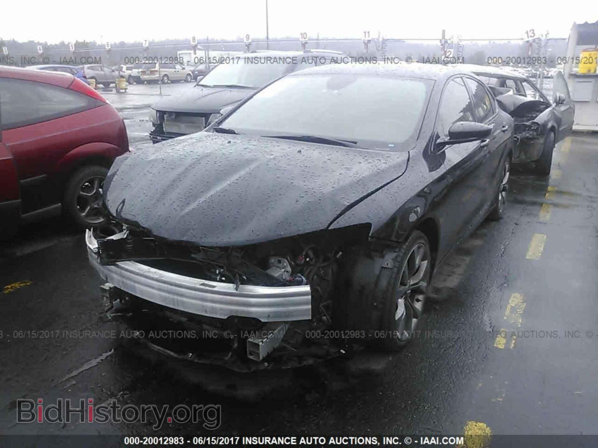 2015 Chrysler 200 - VIN: 1C3CCCBG3FN543066 - Photo 2