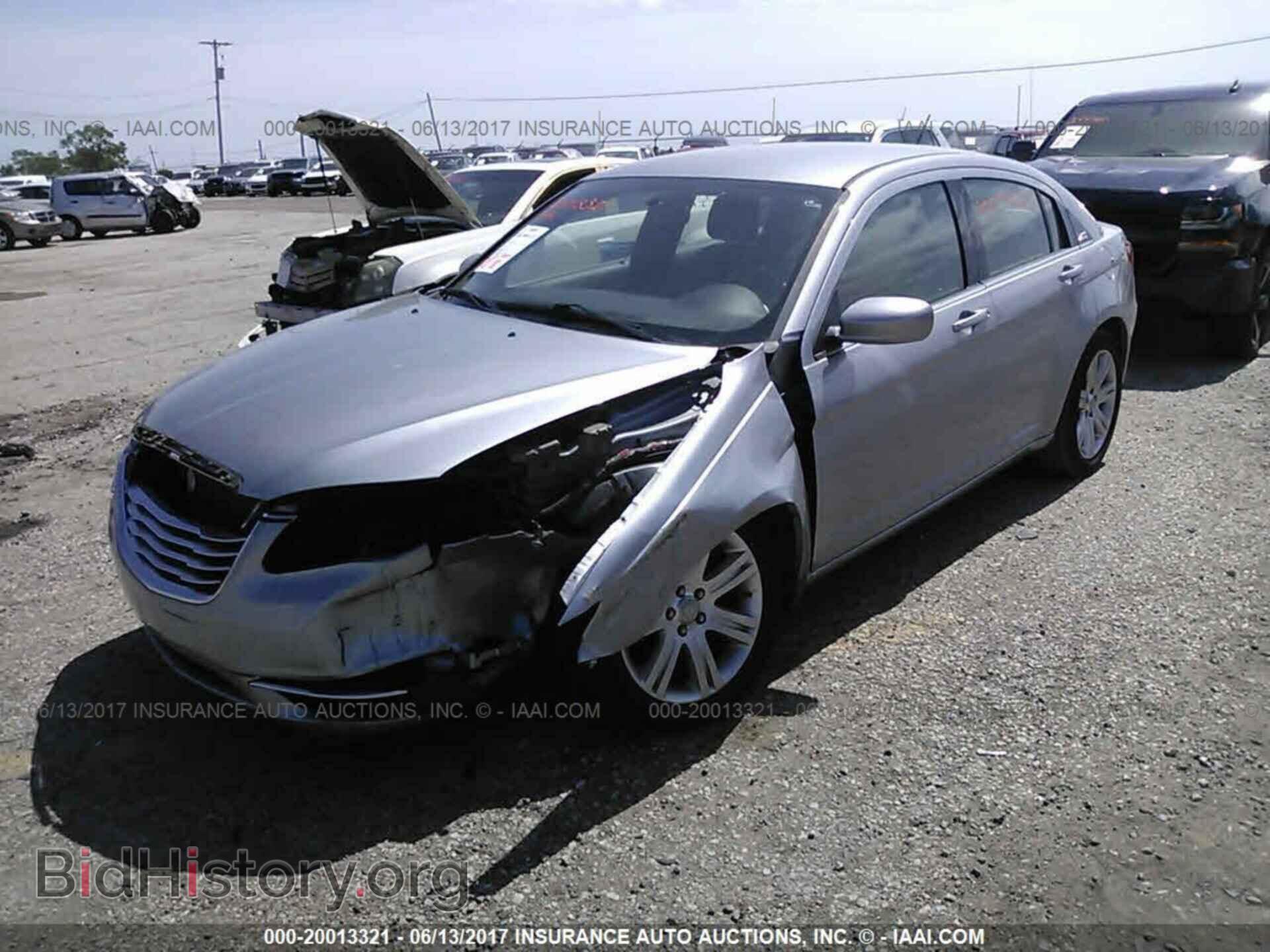 2013 Chrysler 200 - VIN: 1C3CCBBB0DN700001 - Фото 2