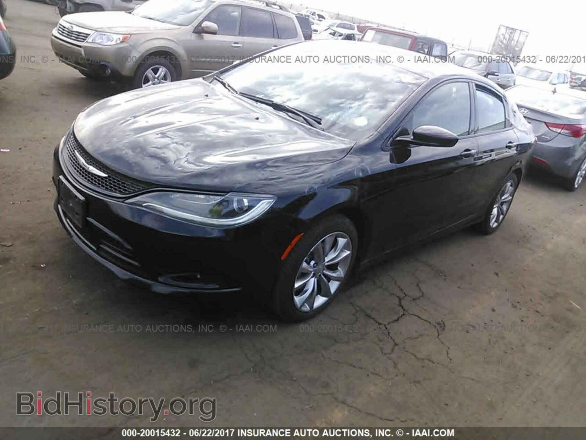 2015 Chrysler 200 - VIN: 1C3CCCBB9FN608863 - Фото 2