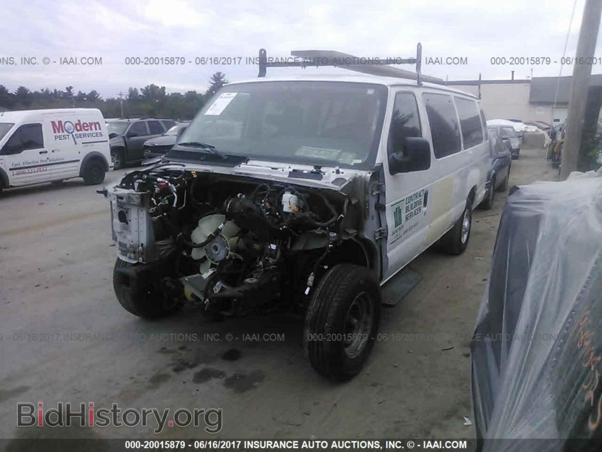 2013 Ford Econoline - VIN: 1FBSS3BL2DDA87494 - Фото 2