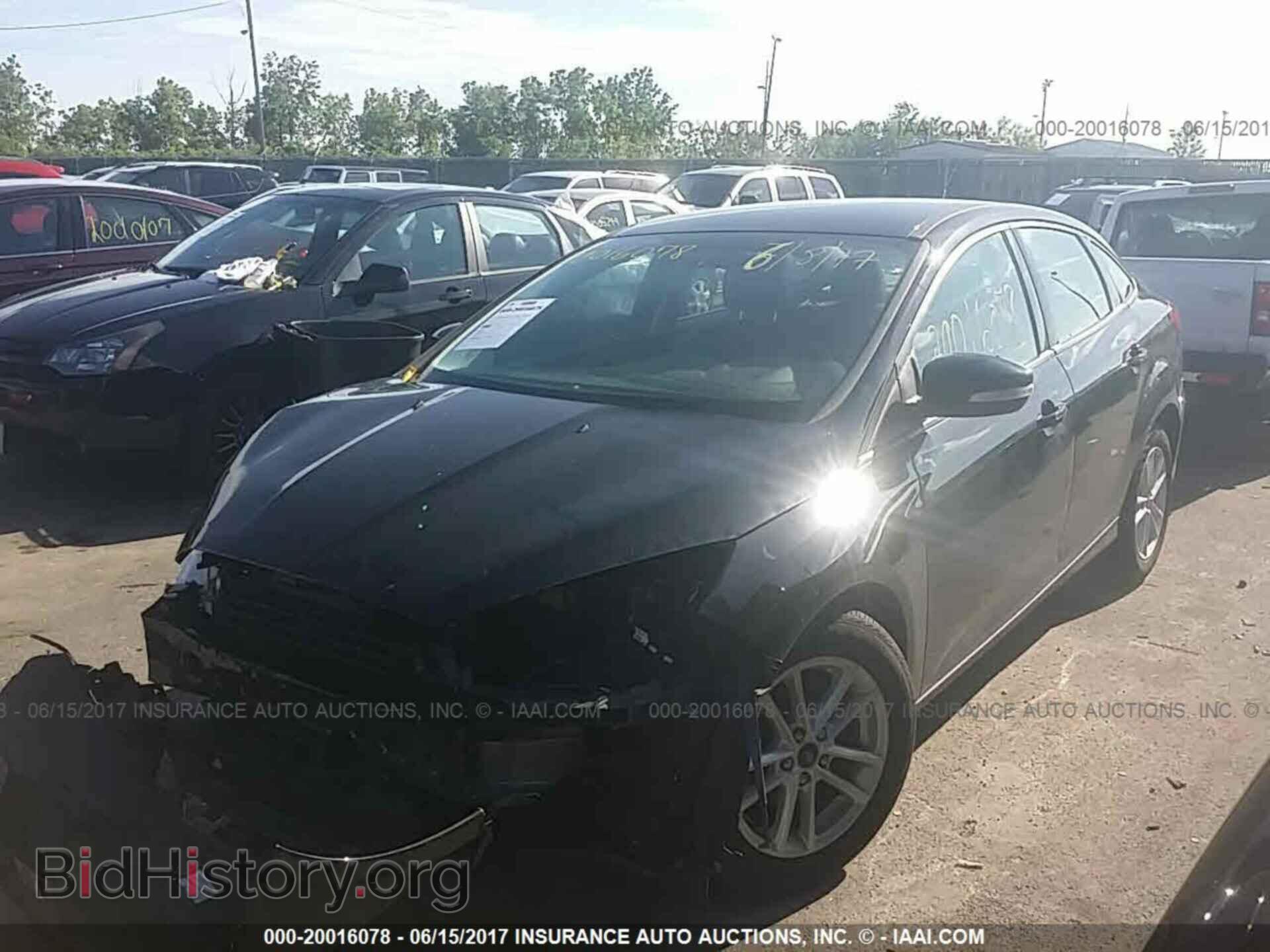 2016 Ford Focus - VIN: 1FADP3F26GL398000 - Photo 2