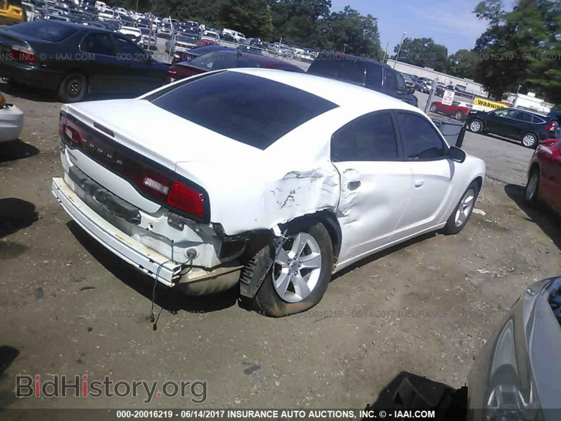 2013 Dodge Charger - VIN: 2C3CDXBG4DH738040 - Фото 4