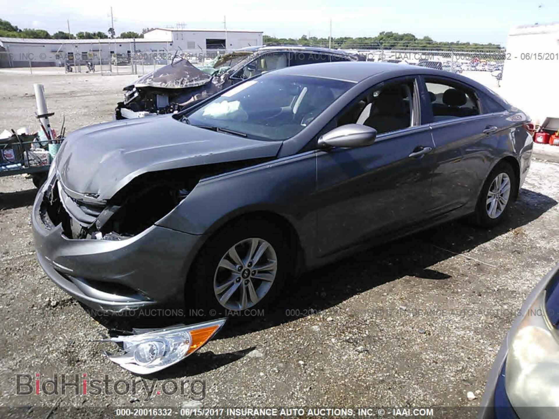 2012 Hyundai Sonata - VIN: 5NPEB4AC9CH435509 - Фото 2