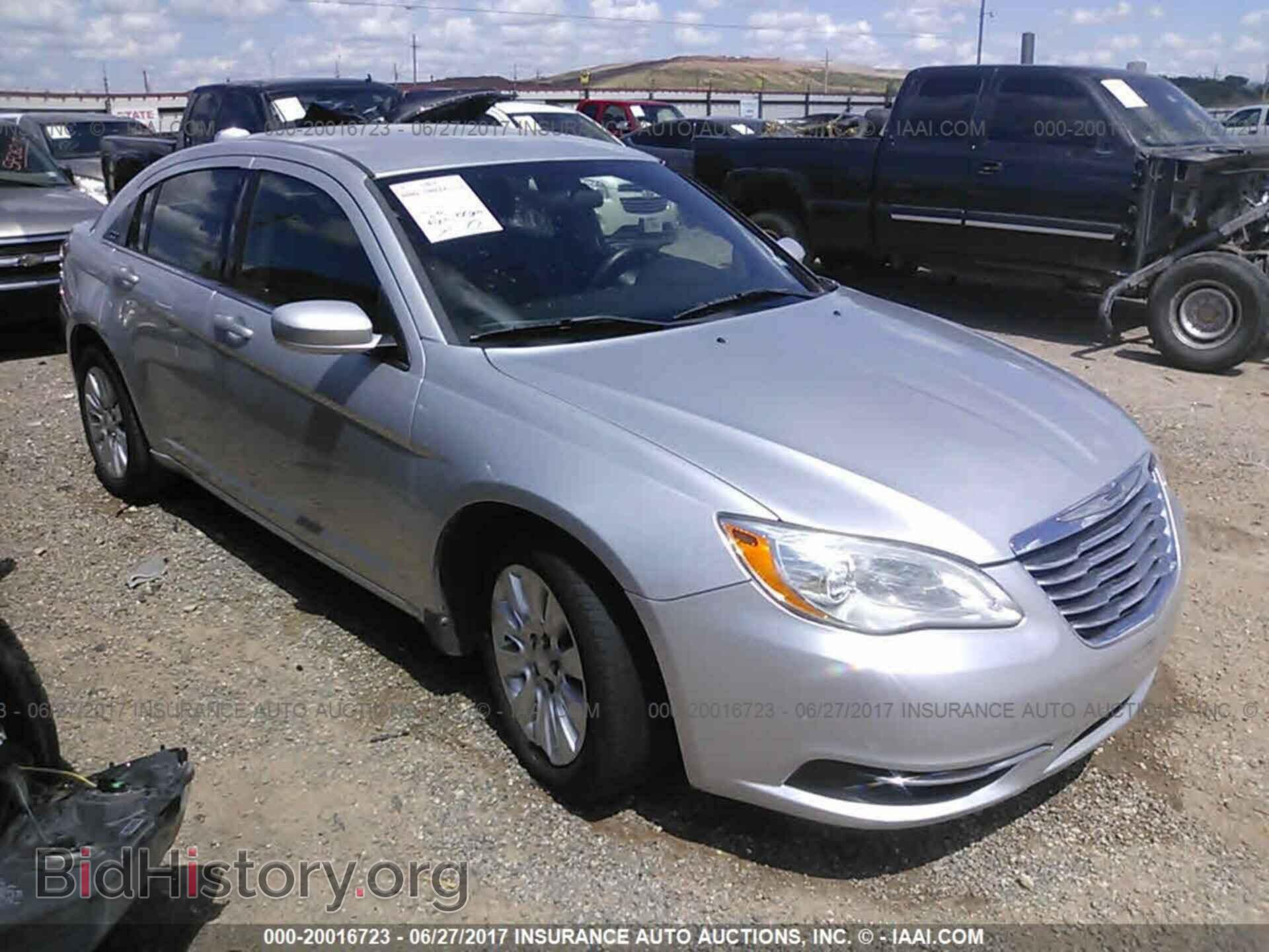 Photo 1C3BC4FB4BN566883 - Chrysler 200 2011