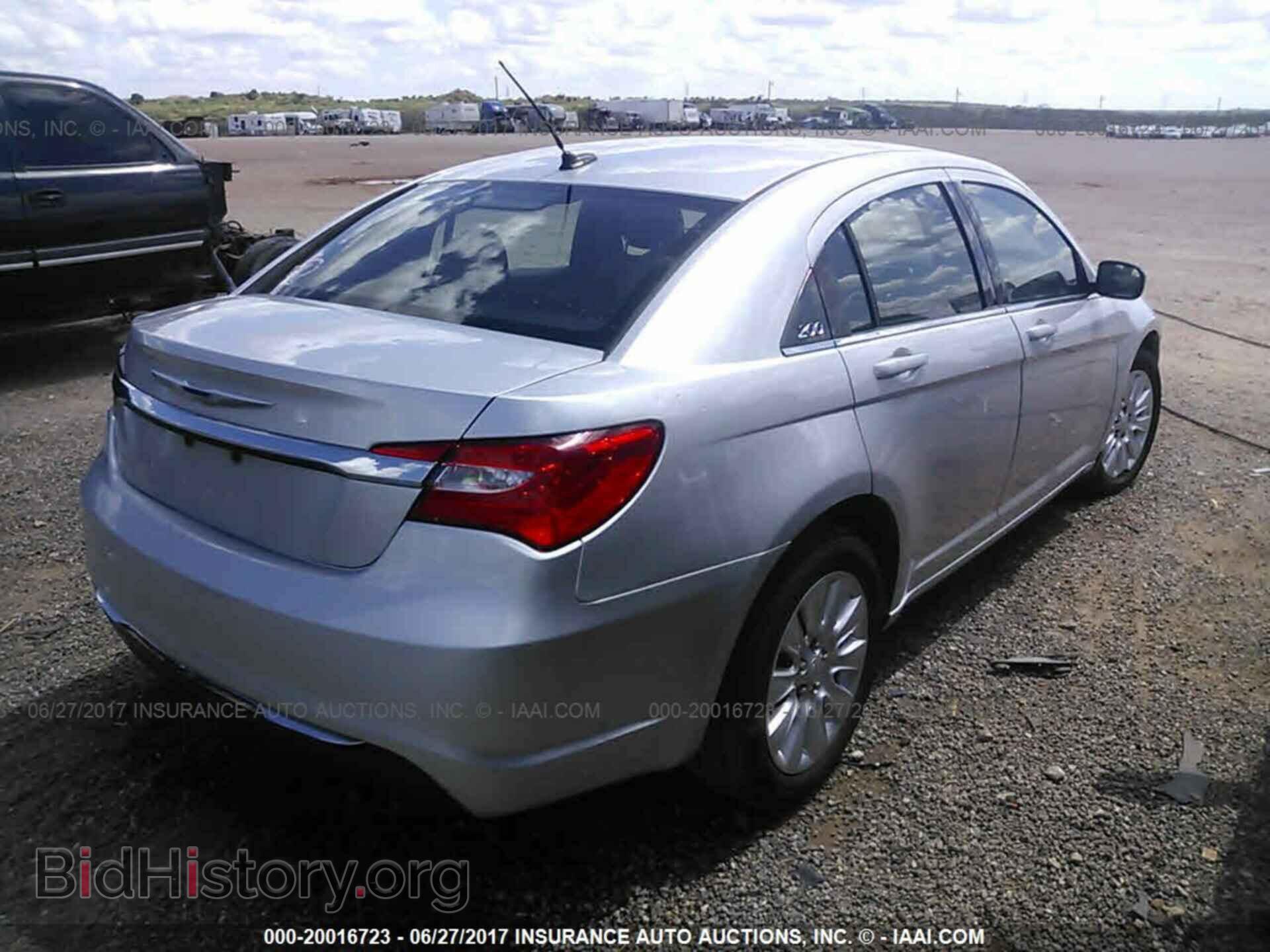 2011 Chrysler 200 - VIN: 1C3BC4FB4BN566883 - Photo 4