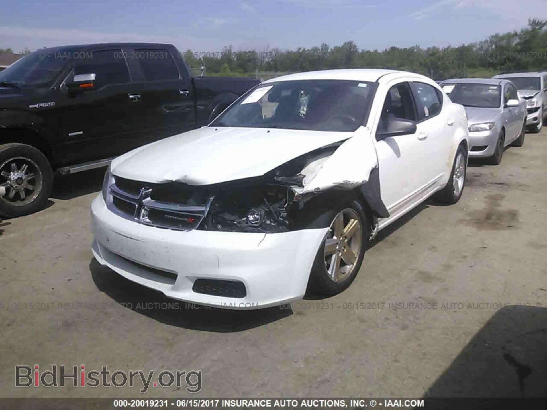 2013 Dodge Avenger - VIN: 1C3CDZAB0DN643001 - Фото 2