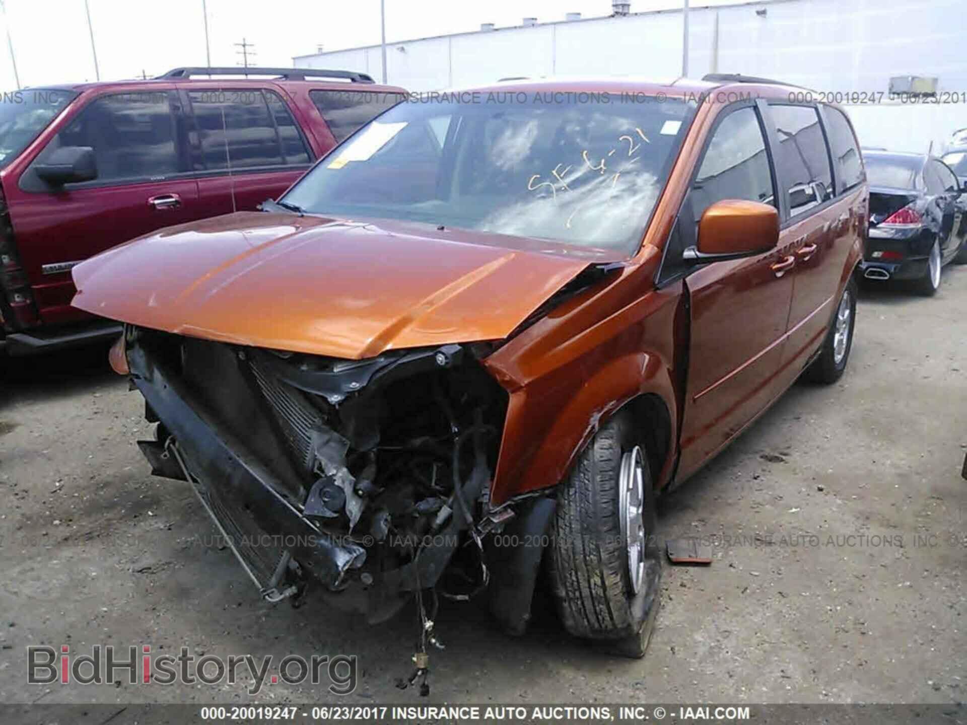 2011 Dodge Grand caravan - VIN: 2D4RN3DG3BR668968 - Фото 2