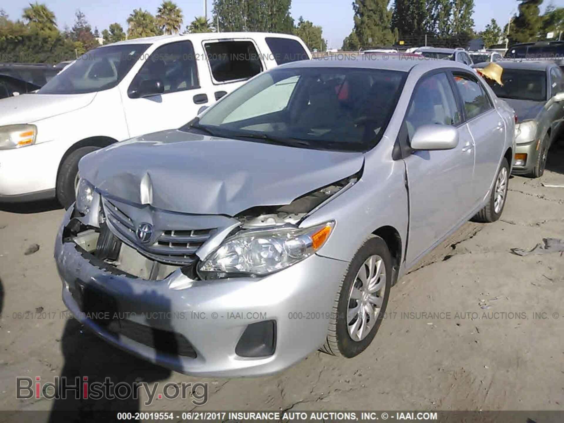 2013 Toyota Corolla - VIN: 5YFBU4EE4DP180829 - Фото 2